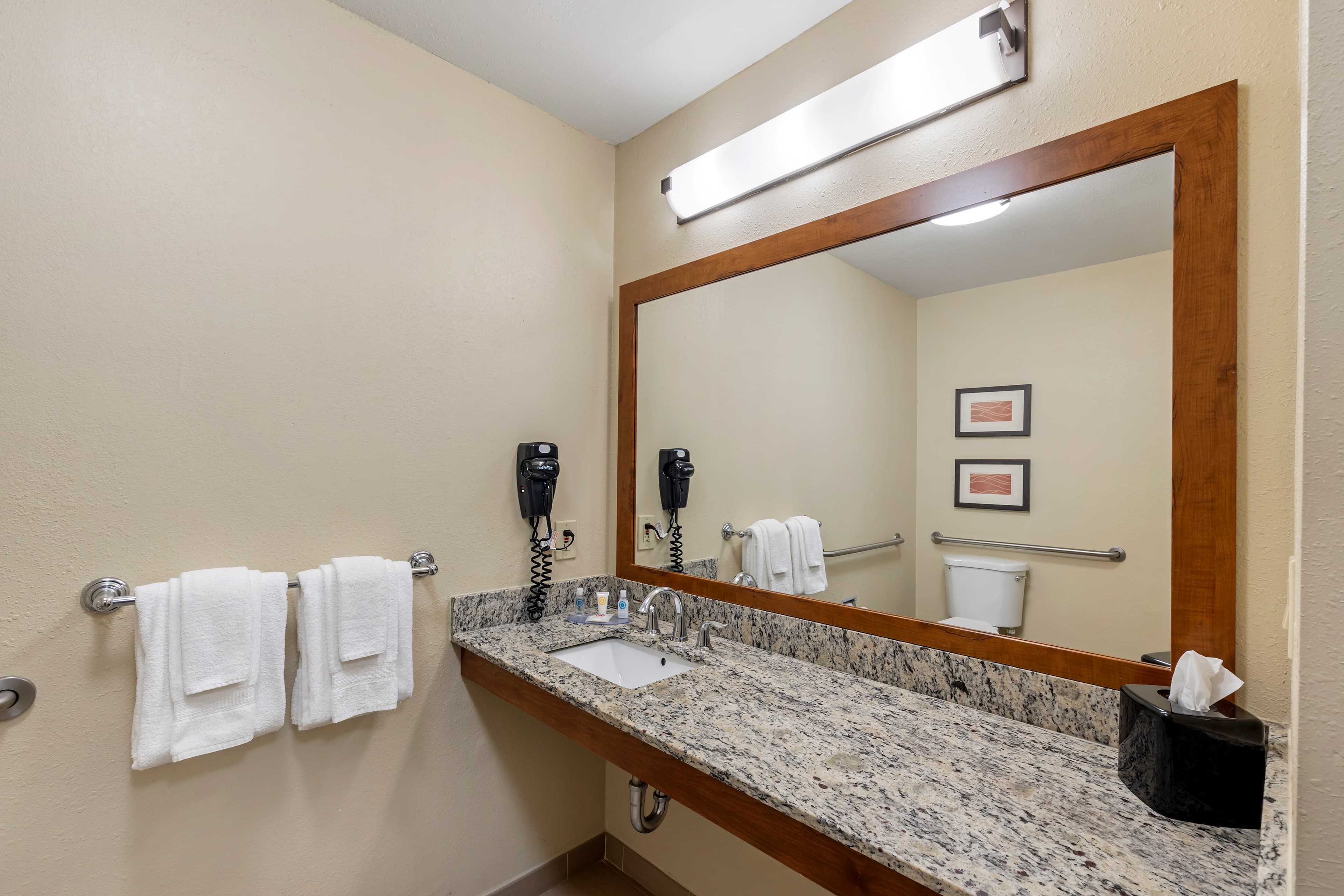 Comfort Inn & Suites Rocklin - Roseville — 24