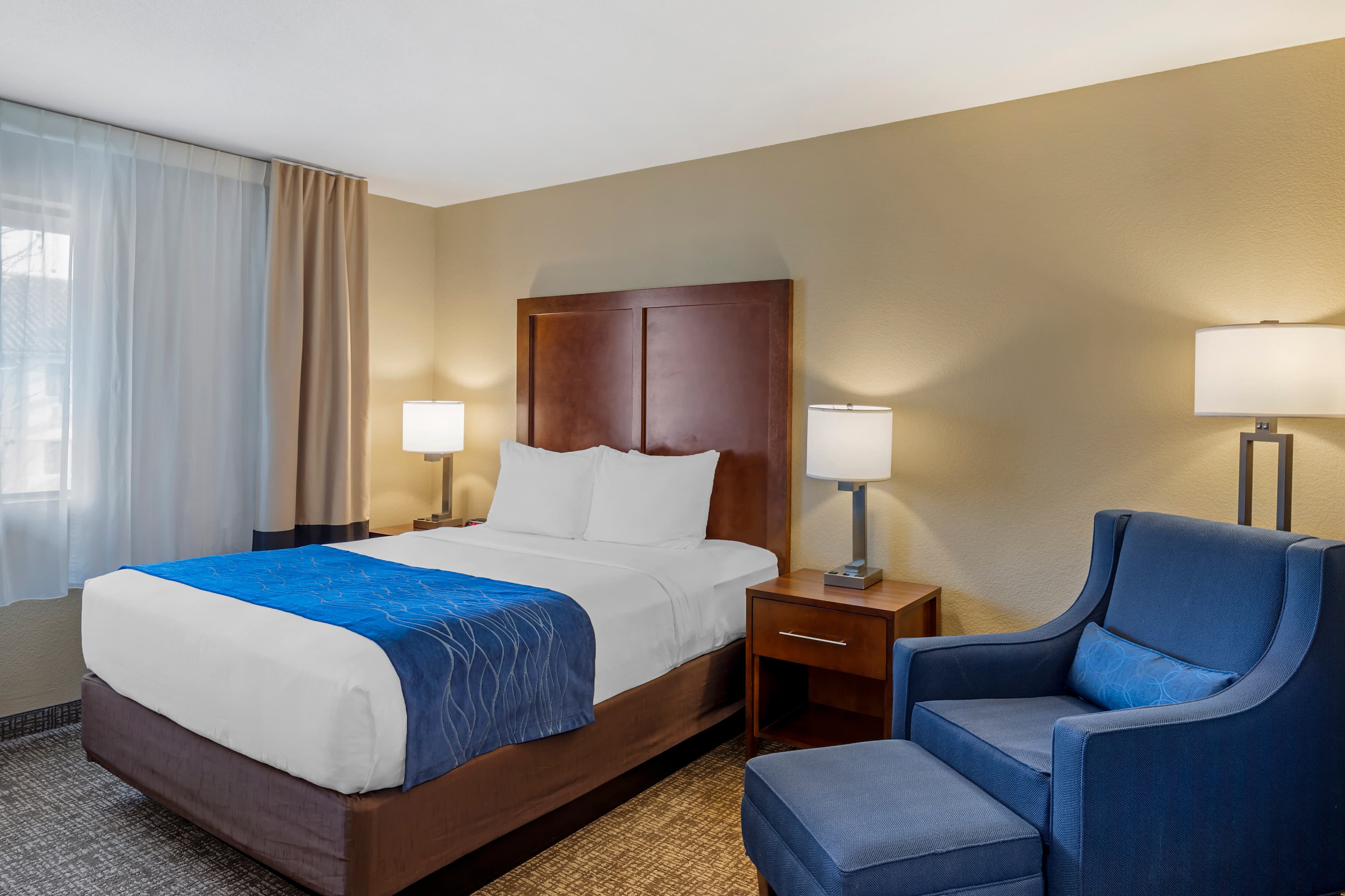 Comfort Inn & Suites Rocklin - Roseville - Image 2