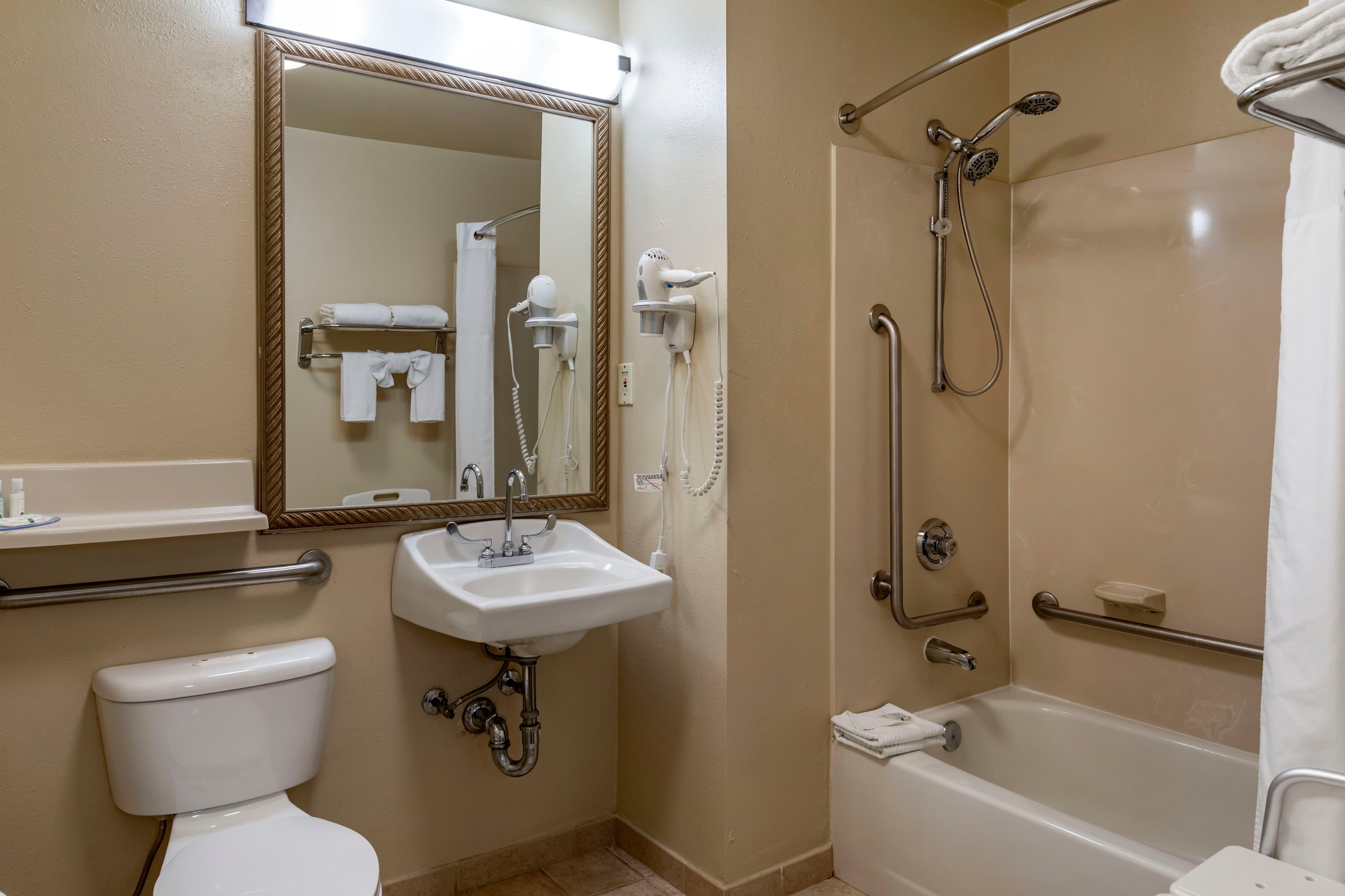 Quality Inn Placentia Anaheim Fullerton — 13