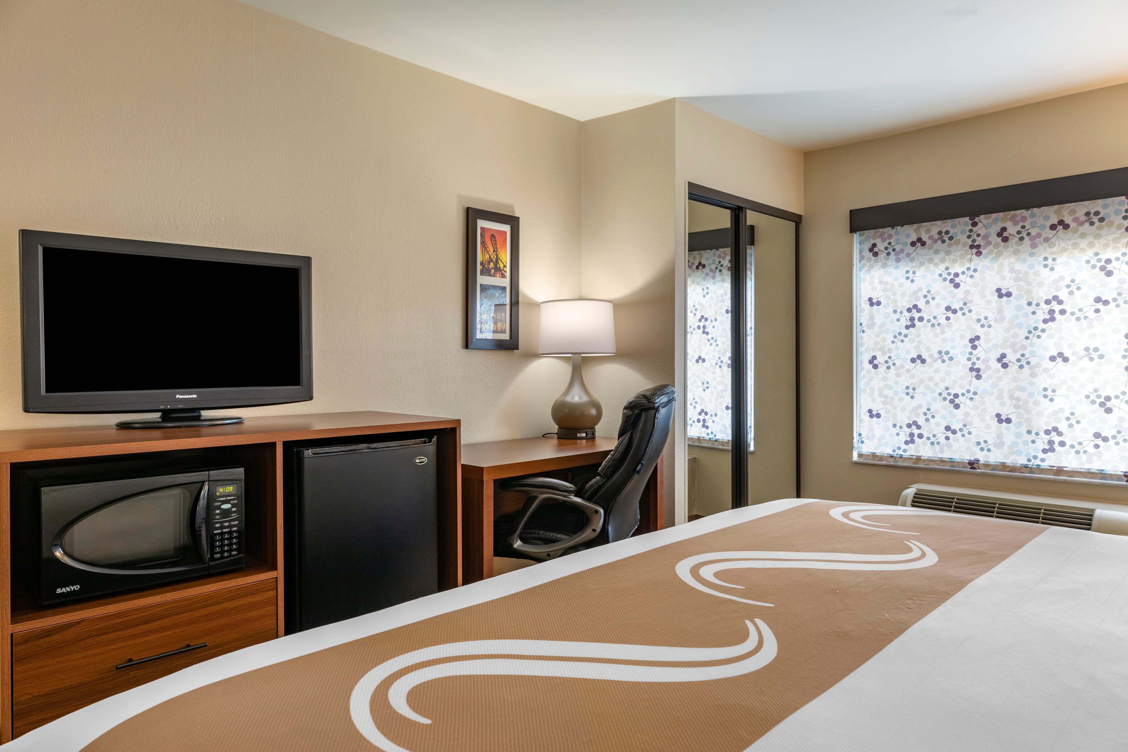 Quality Inn Placentia Anaheim Fullerton - Image 3