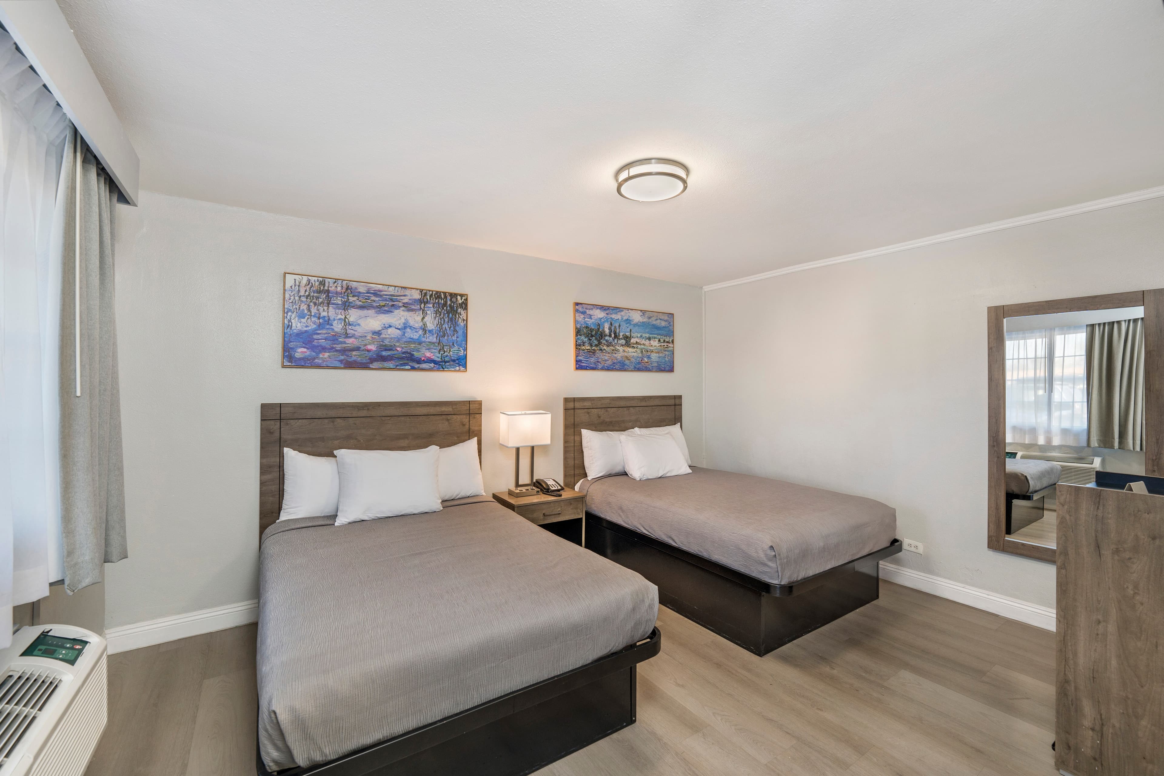 Rodeway Inn Stockton Highway 99 - Image 2