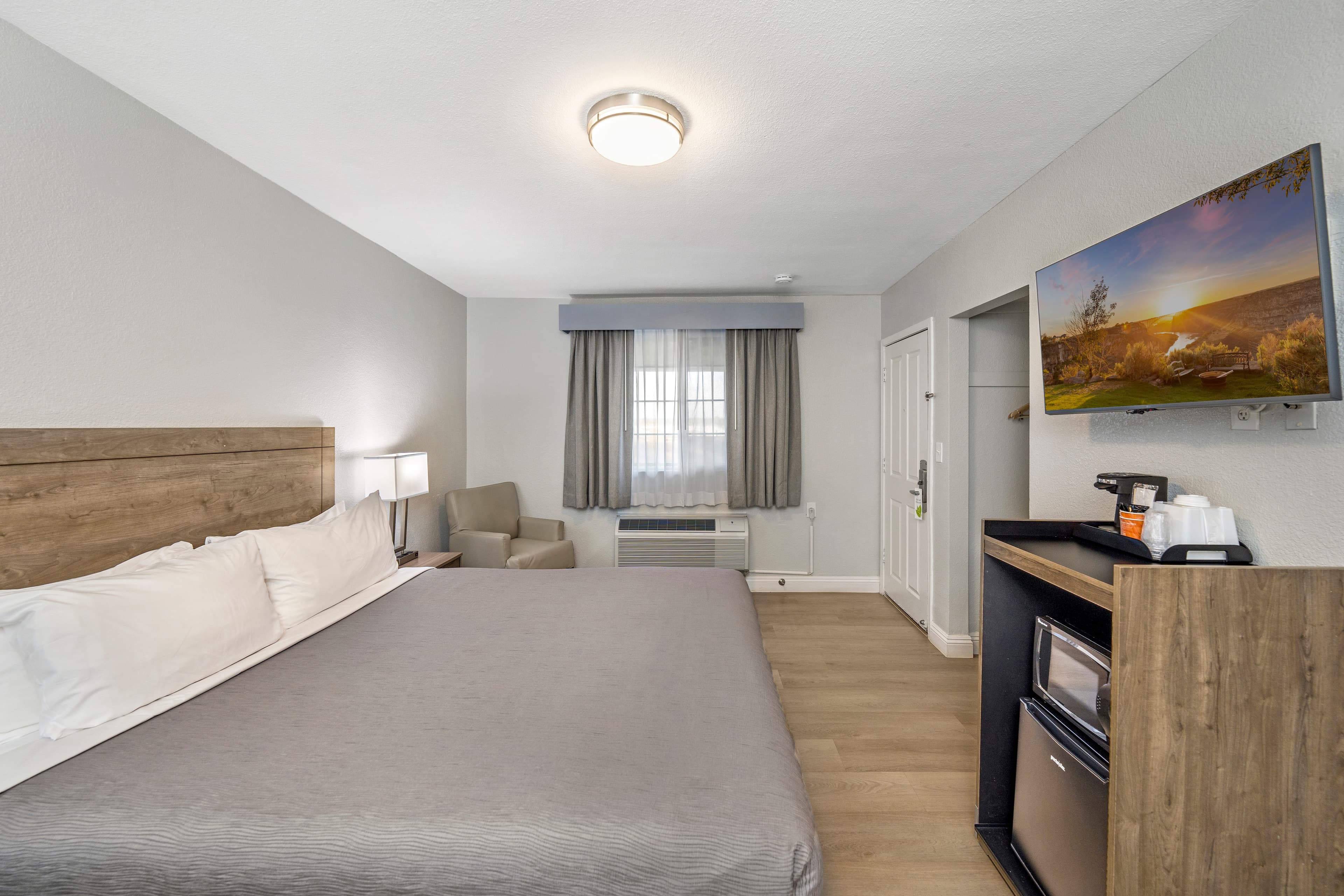 Rodeway Inn Stockton Highway 99 — 7
