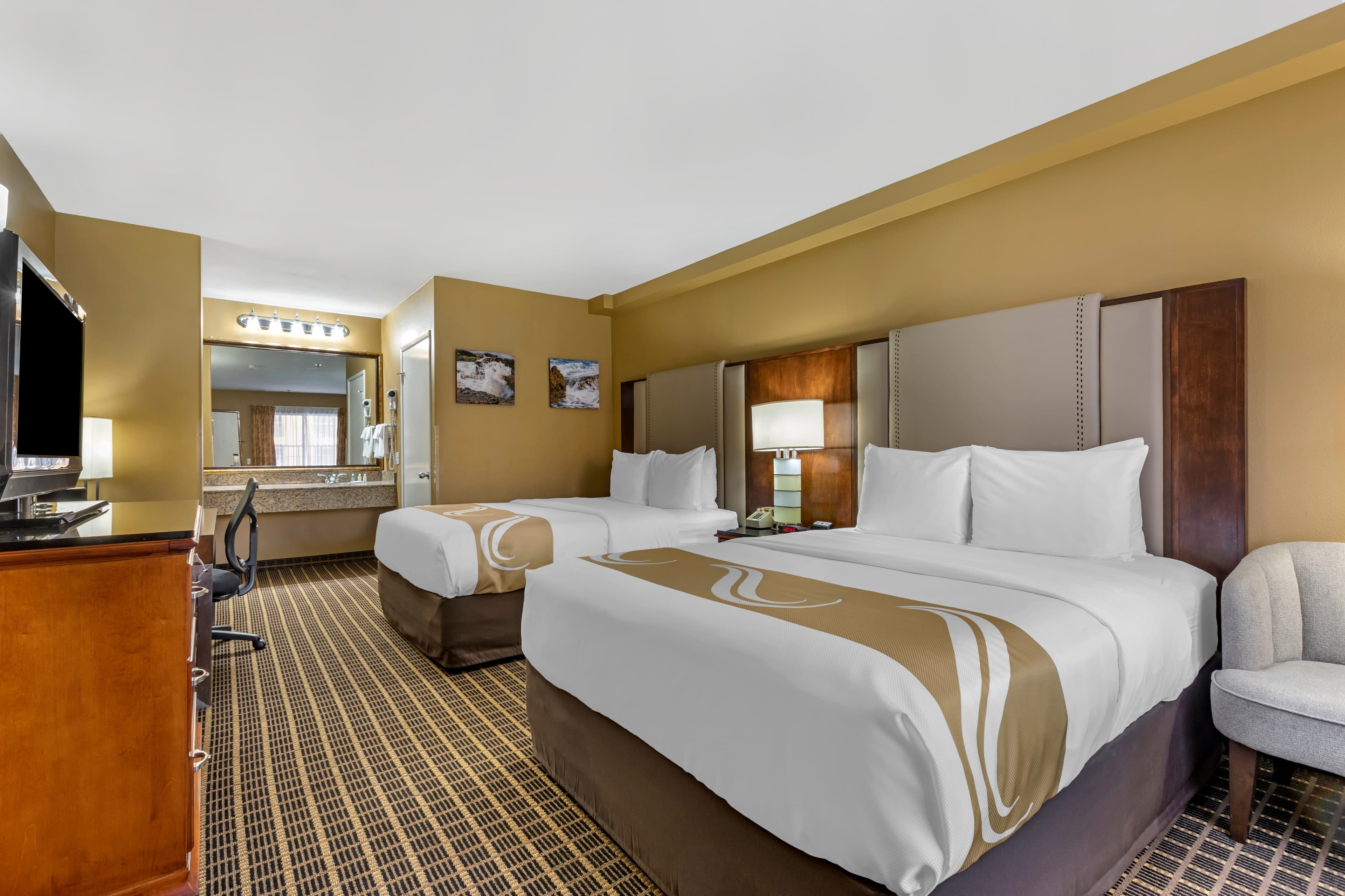 Quality Inn & Suites Westminster Seal Beach — 18