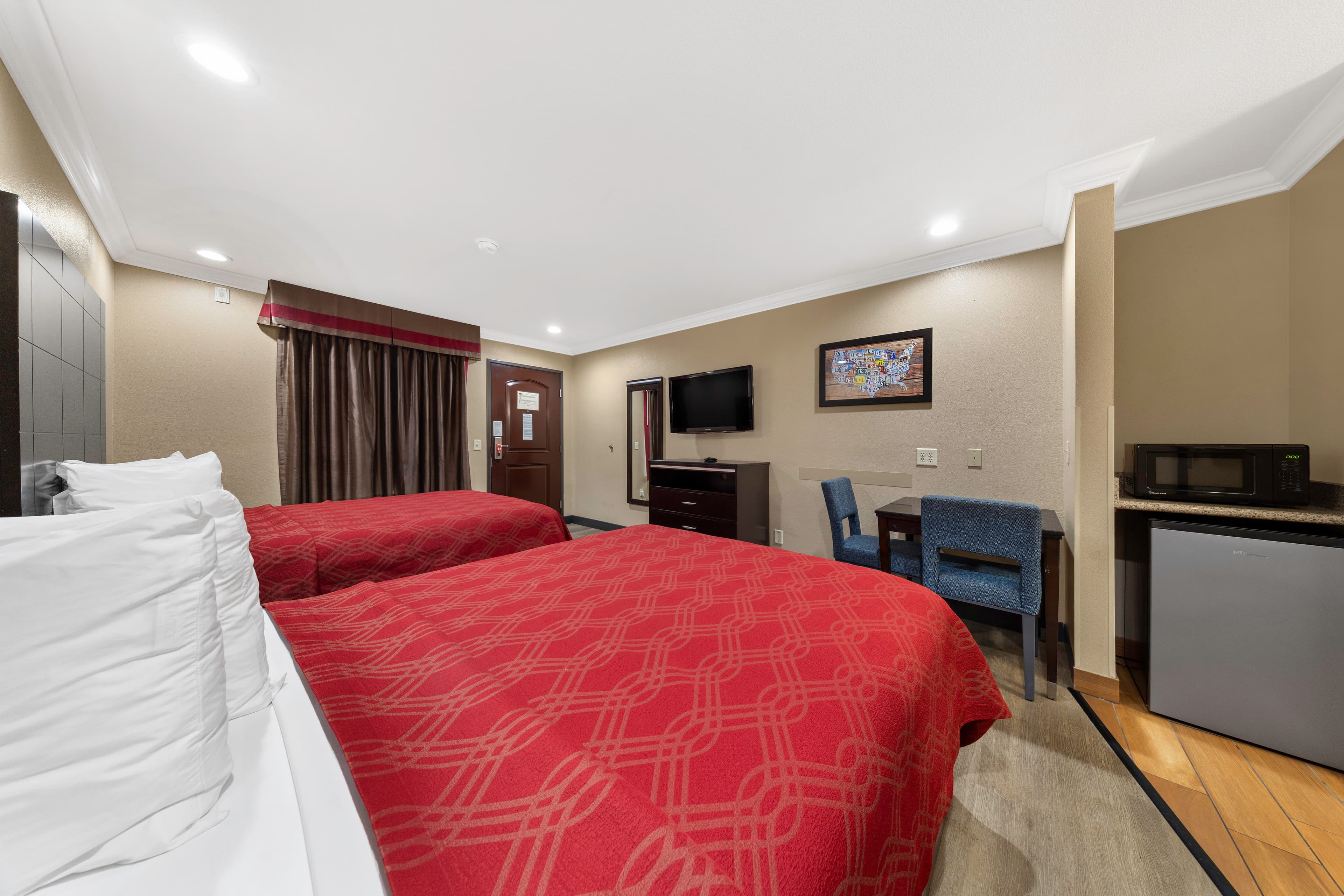 Econo Lodge Inn & Suites Escondido Downtown — 25
