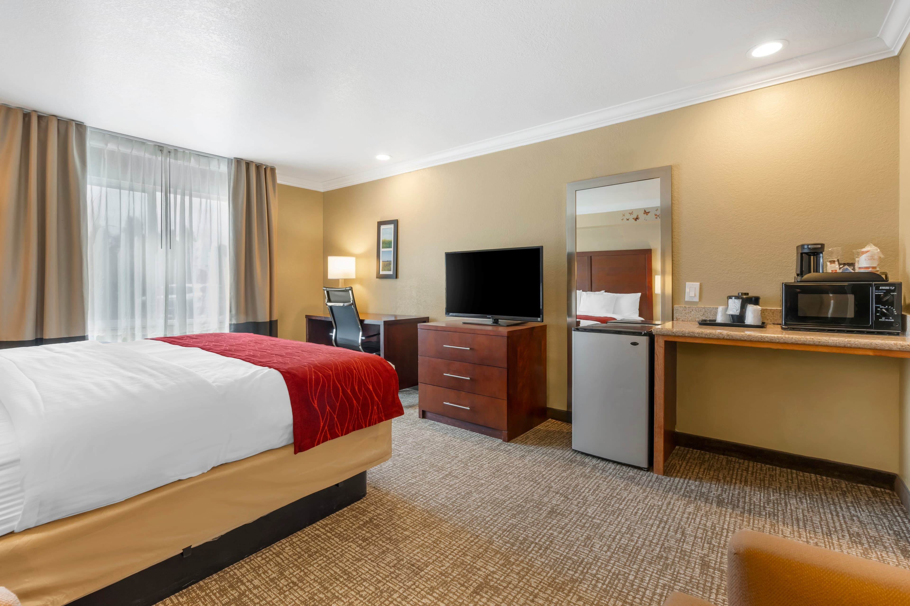 Comfort Inn Arcata-Humboldt Area - Image 4