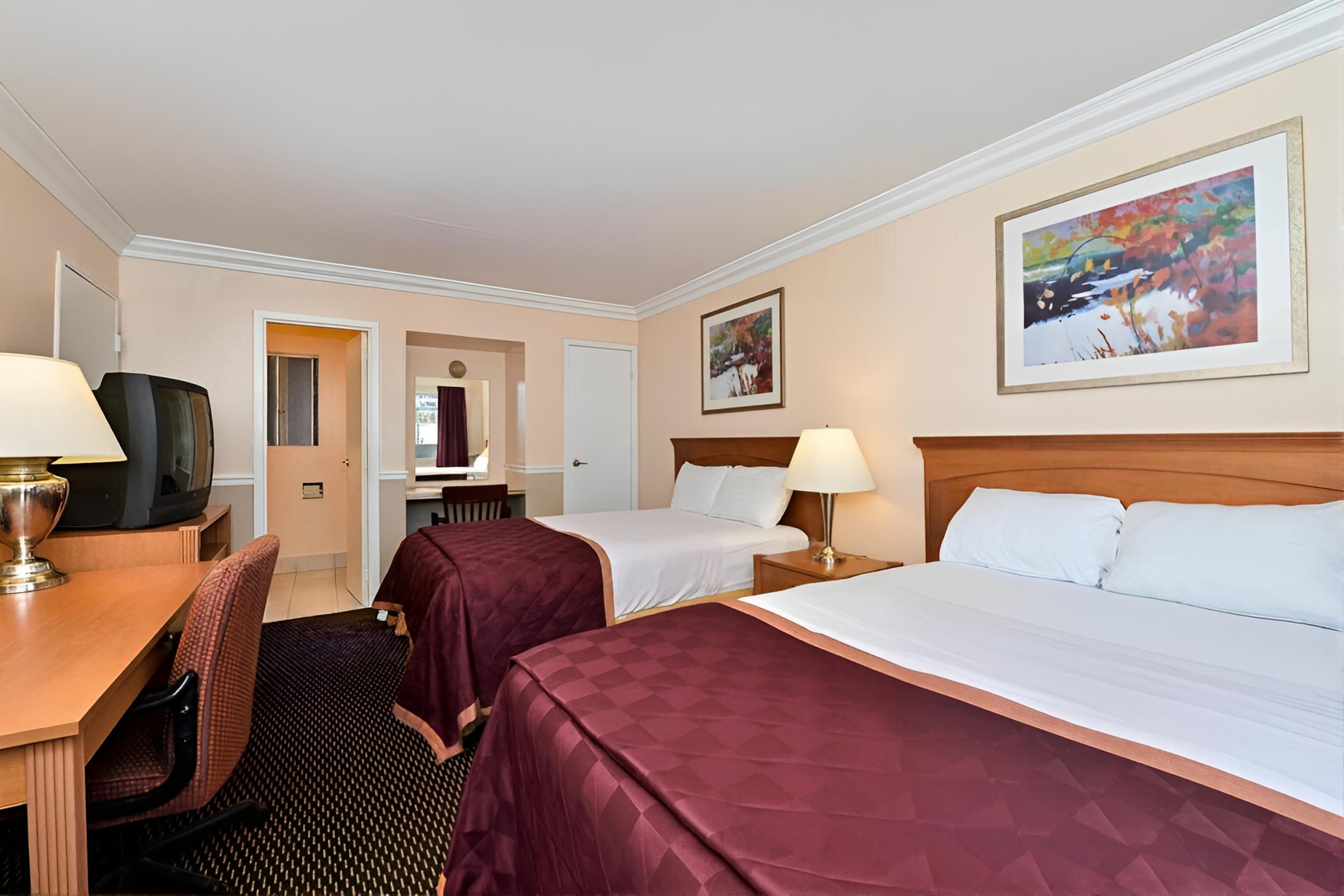 Econo Lodge Oakland Lake Merritt Area - Image 3