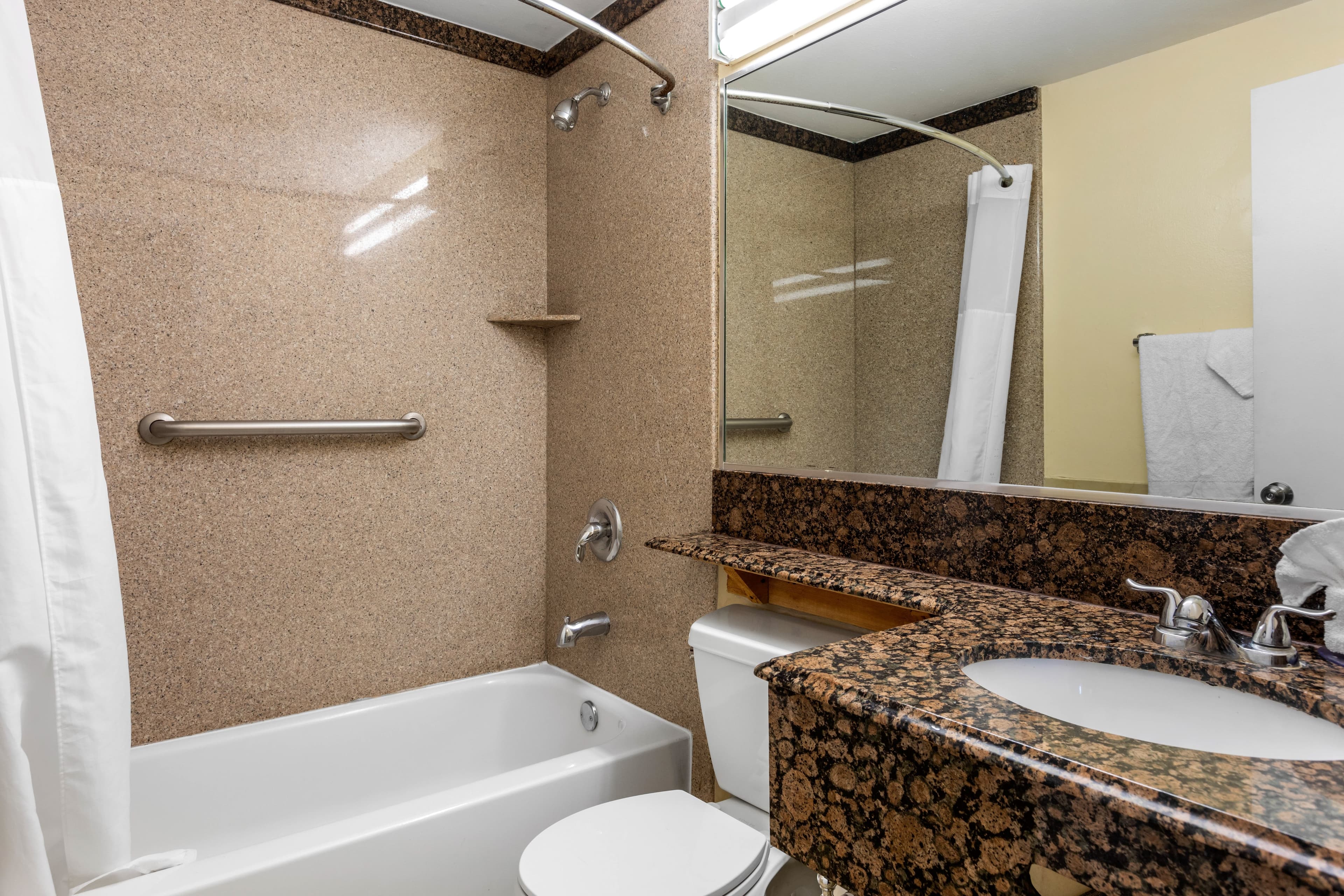 Quality Inn - Torrance Lomita — 6