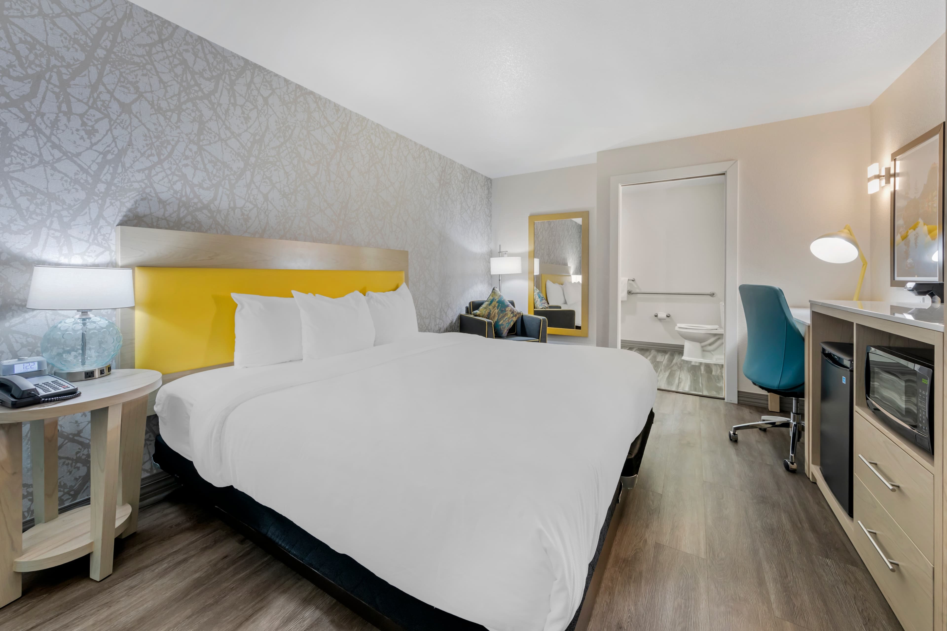 Hillstone Inn Tulare, an Ascend Collection Hotel — 15
