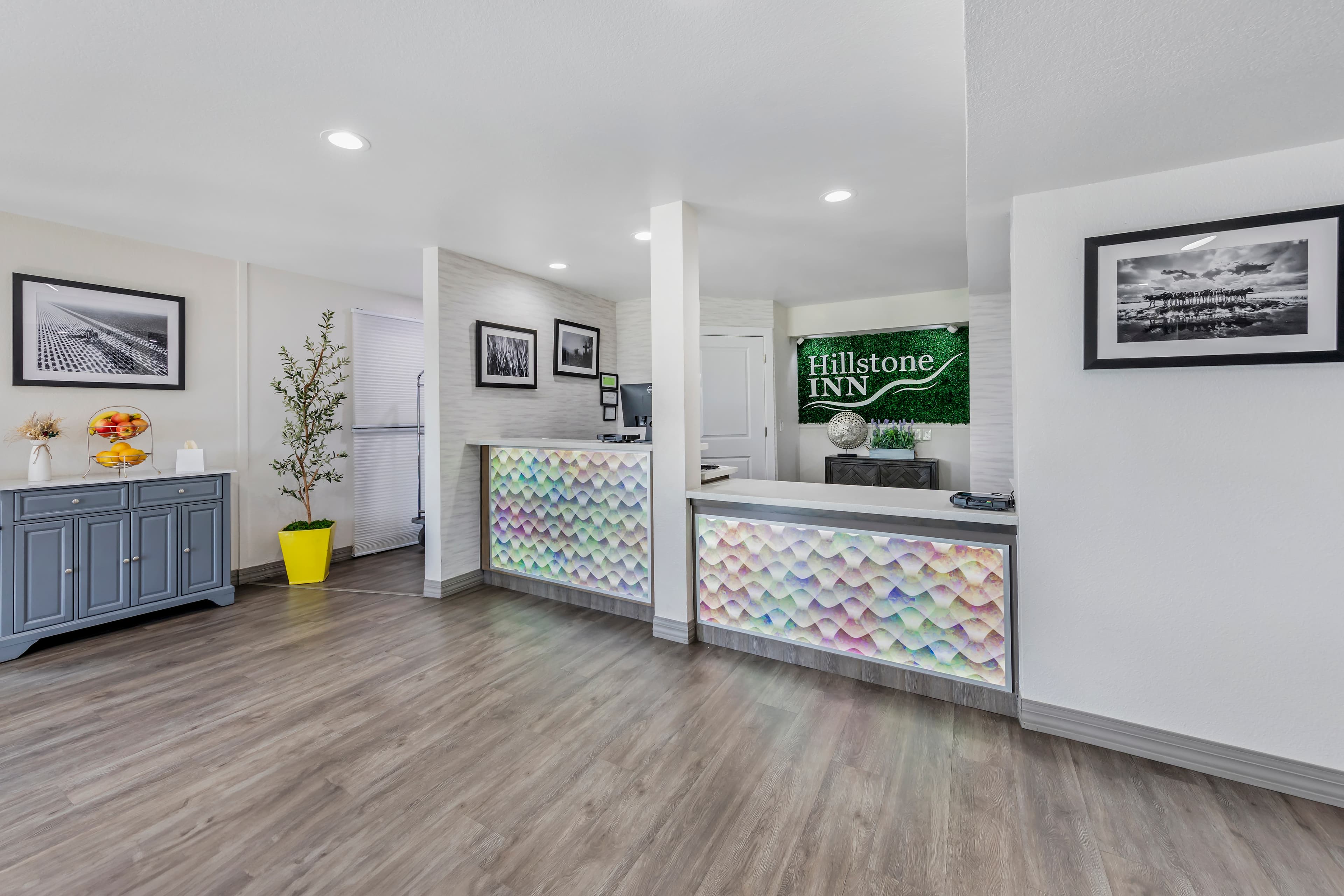 Hillstone Inn Tulare, an Ascend Collection Hotel - Image 1