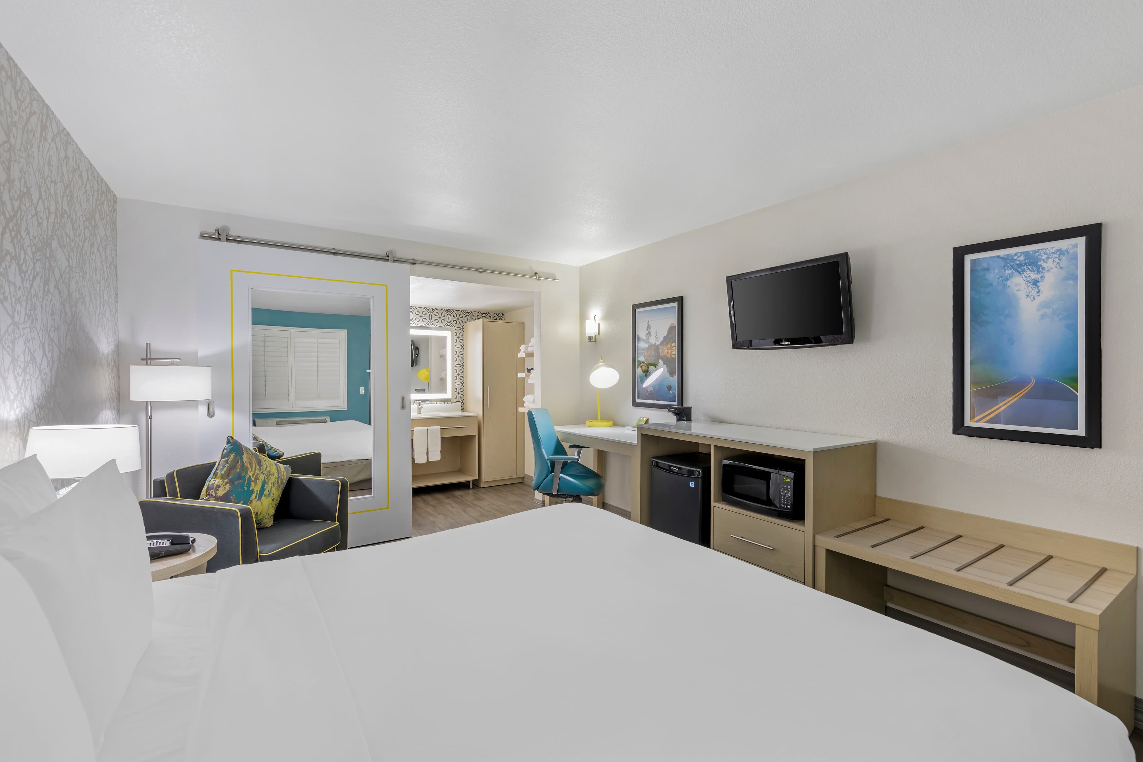 Hillstone Inn Tulare, an Ascend Collection Hotel — 10