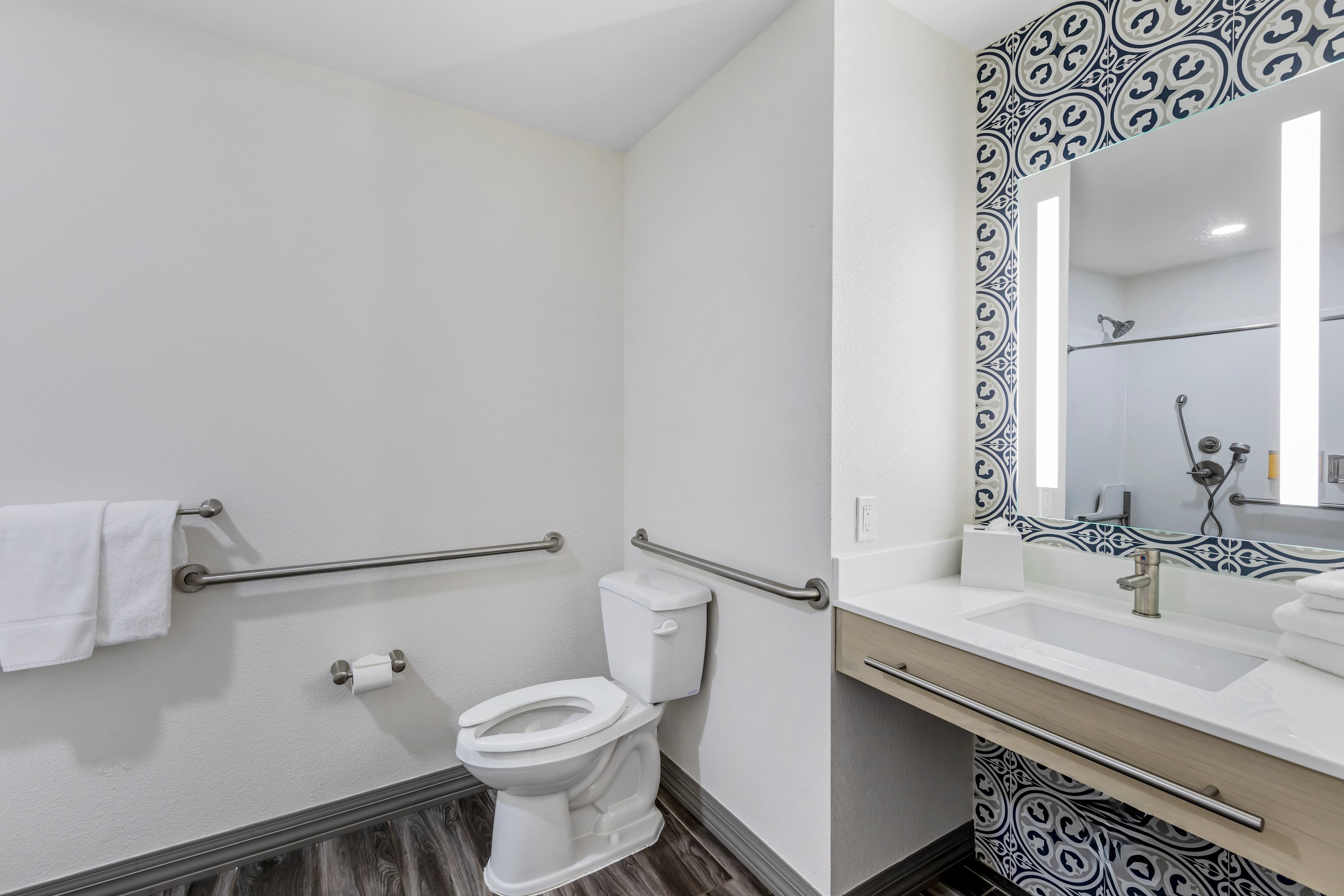 Hillstone Inn Tulare, an Ascend Collection Hotel — 17