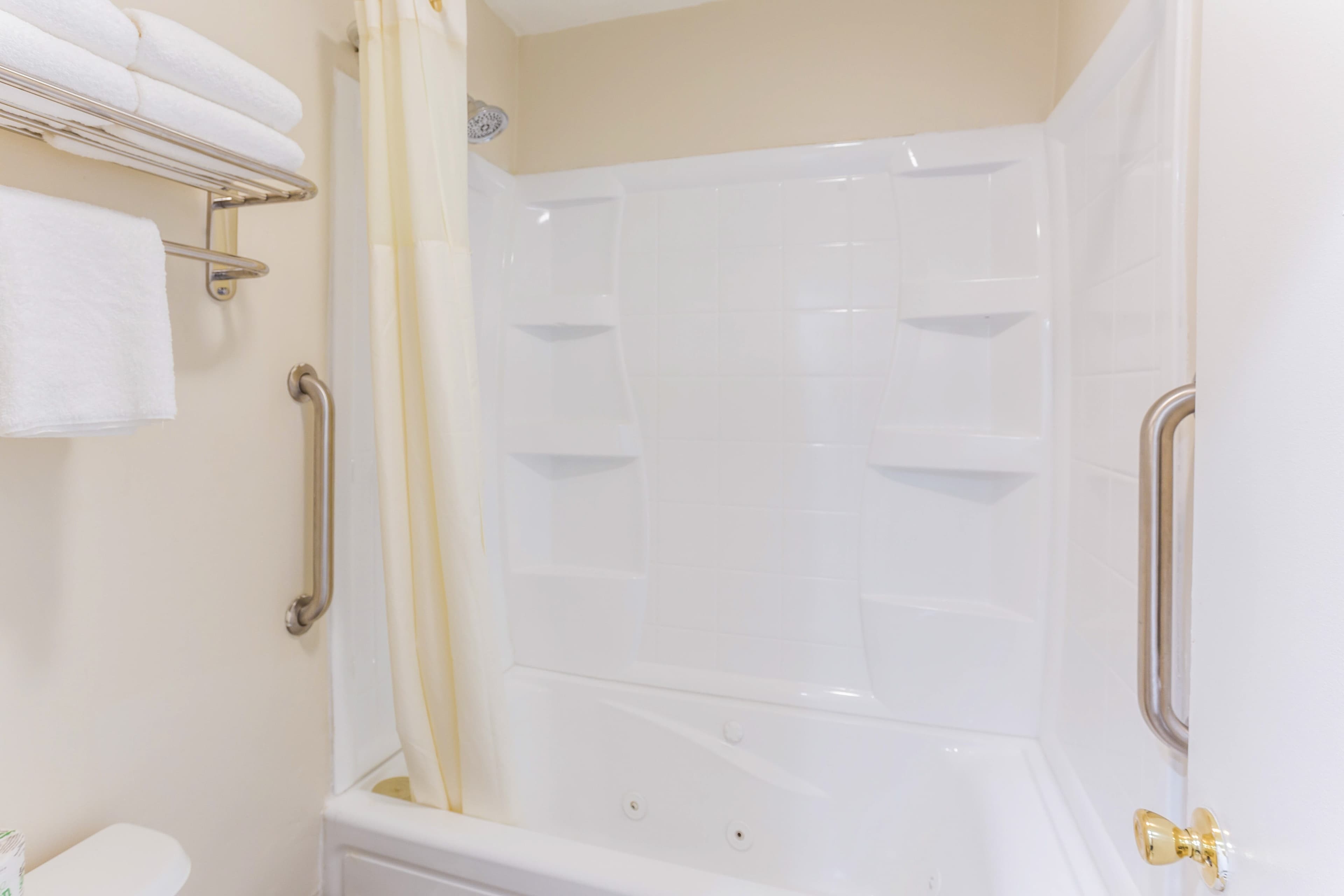 Quality Inn Escondido San Diego North County — 7