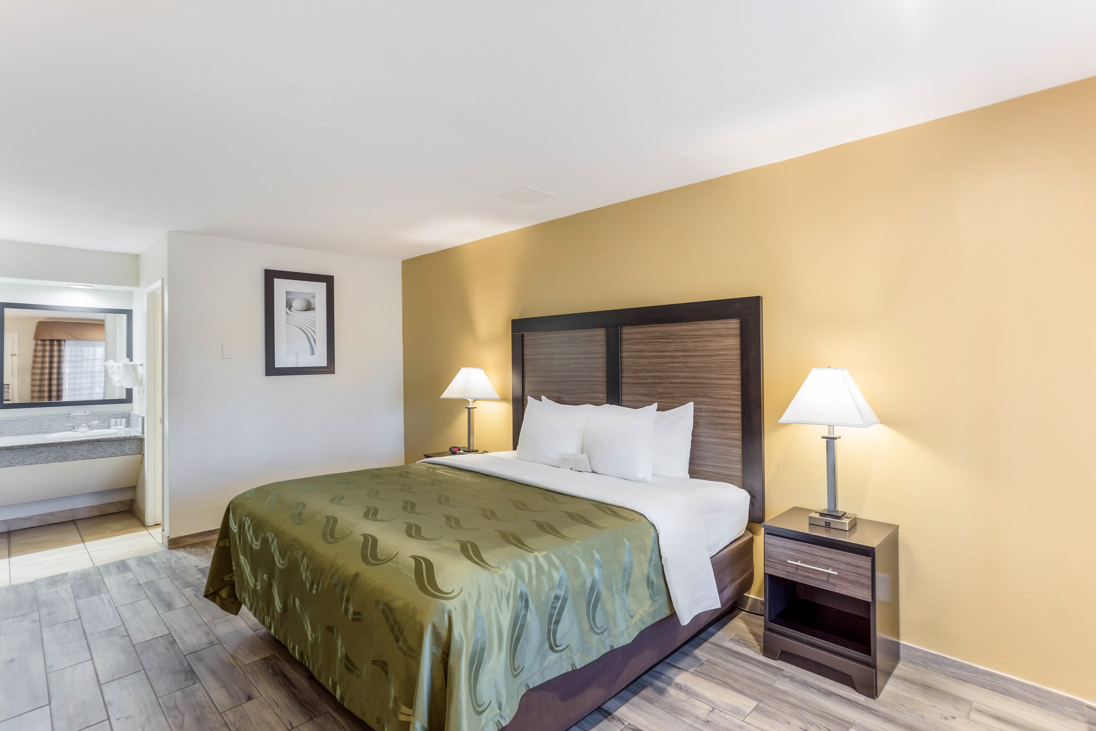 Quality Inn Escondido San Diego North County — 8