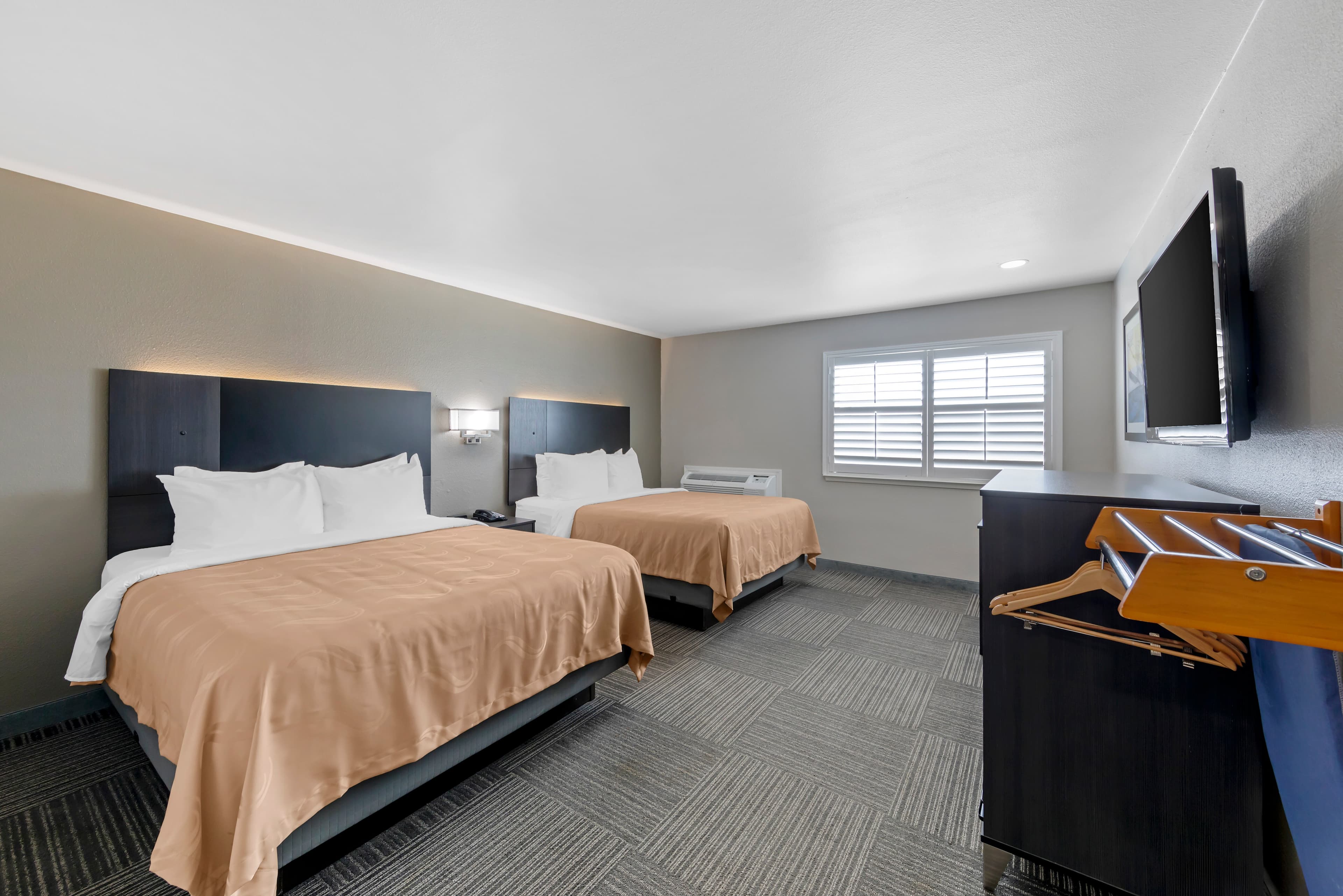 Quality Inn Kettleman City near Hwy 41 — 6