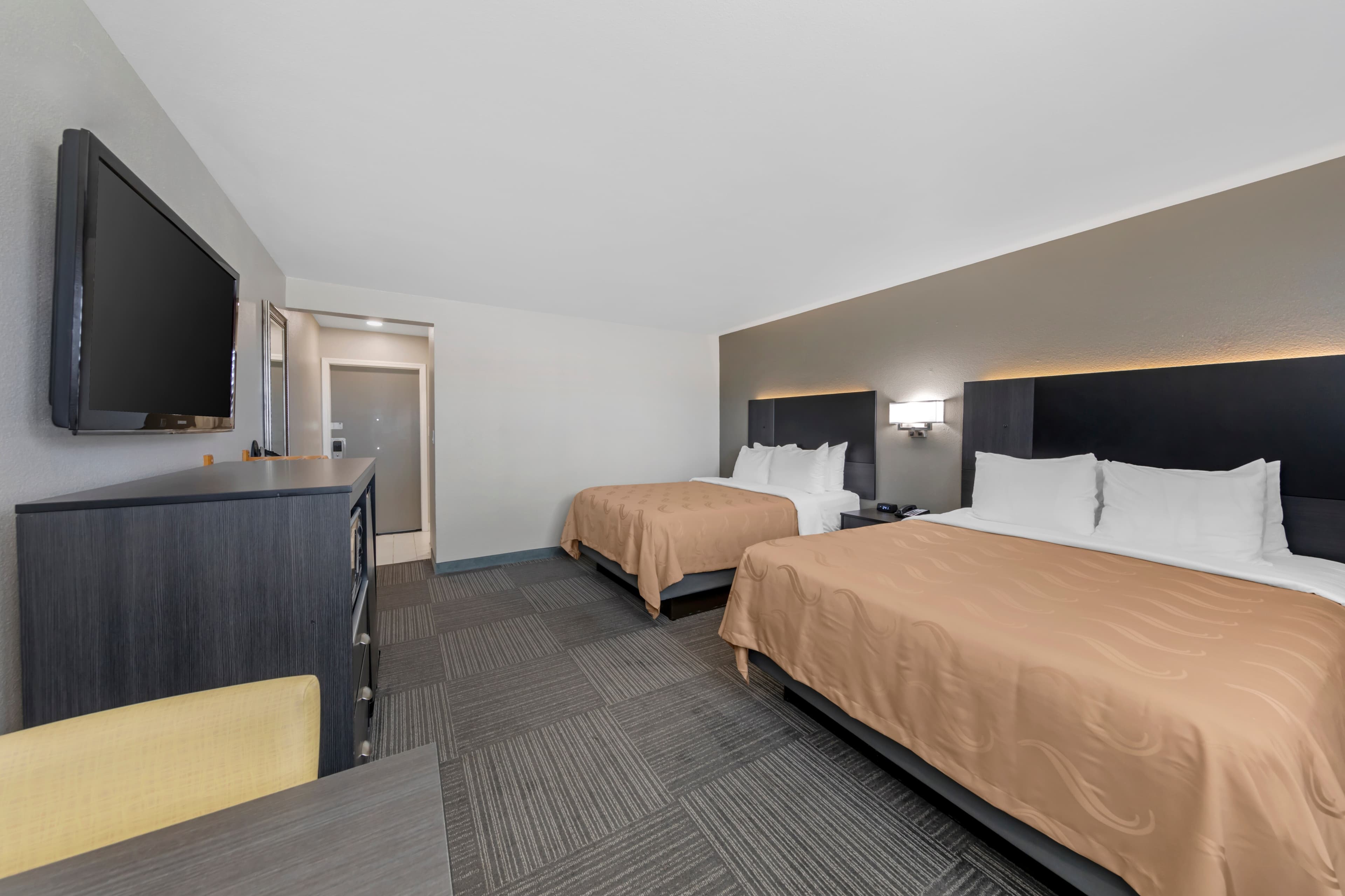 Quality Inn Kettleman City near Hwy 41 — 7