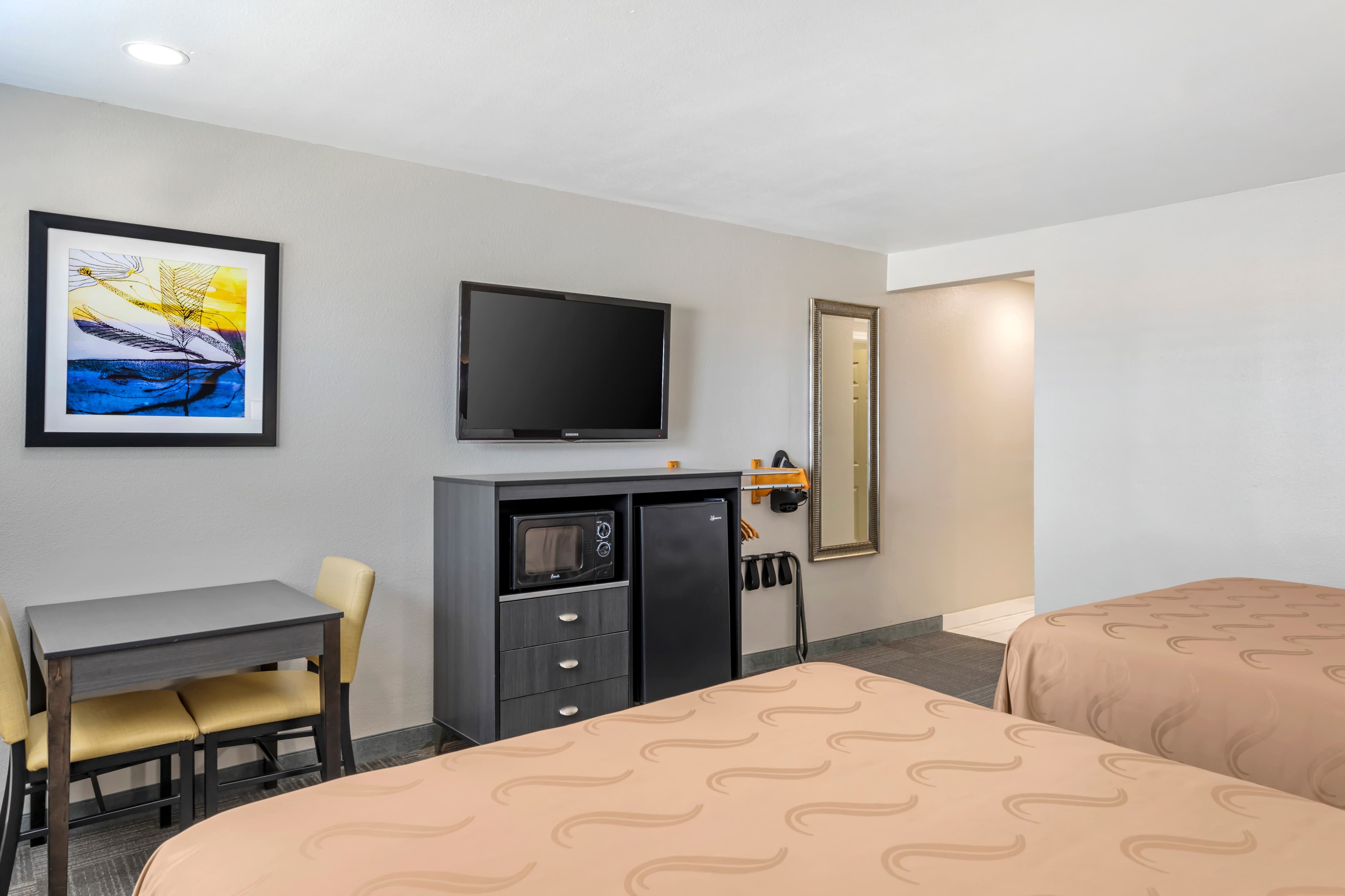 Quality Inn Kettleman City near Hwy 41 — 8