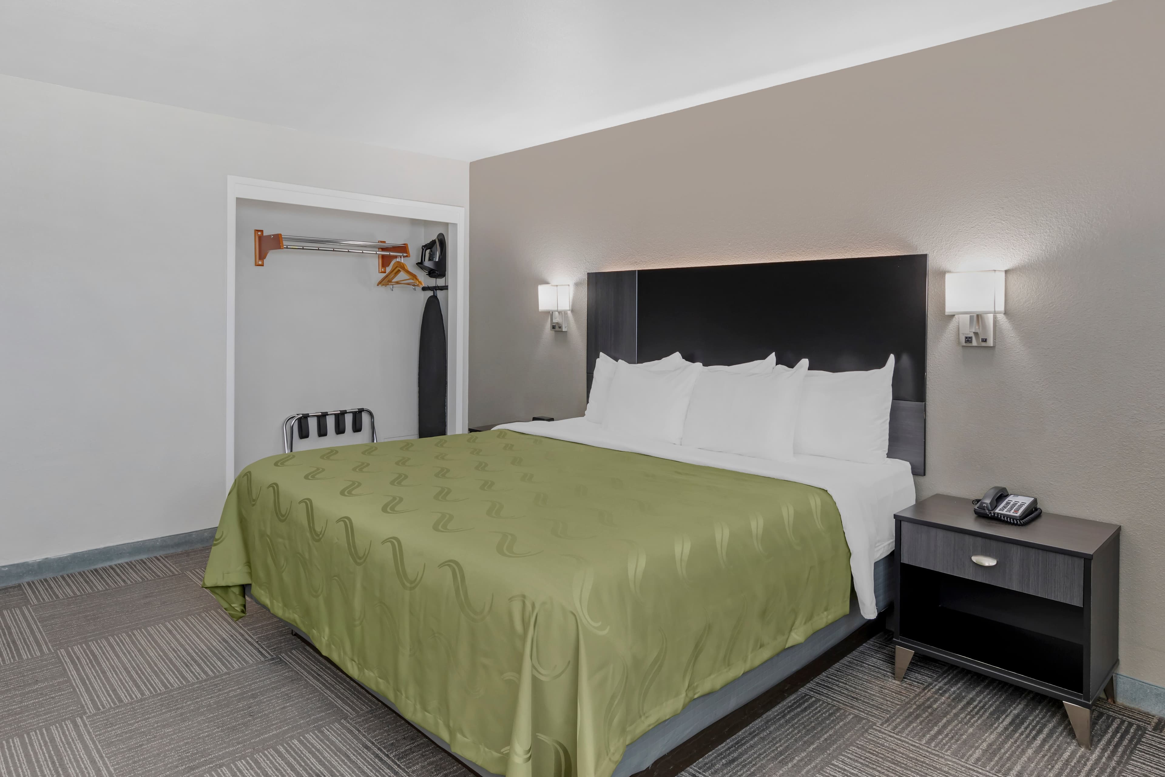Quality Inn Kettleman City near Hwy 41 — 11
