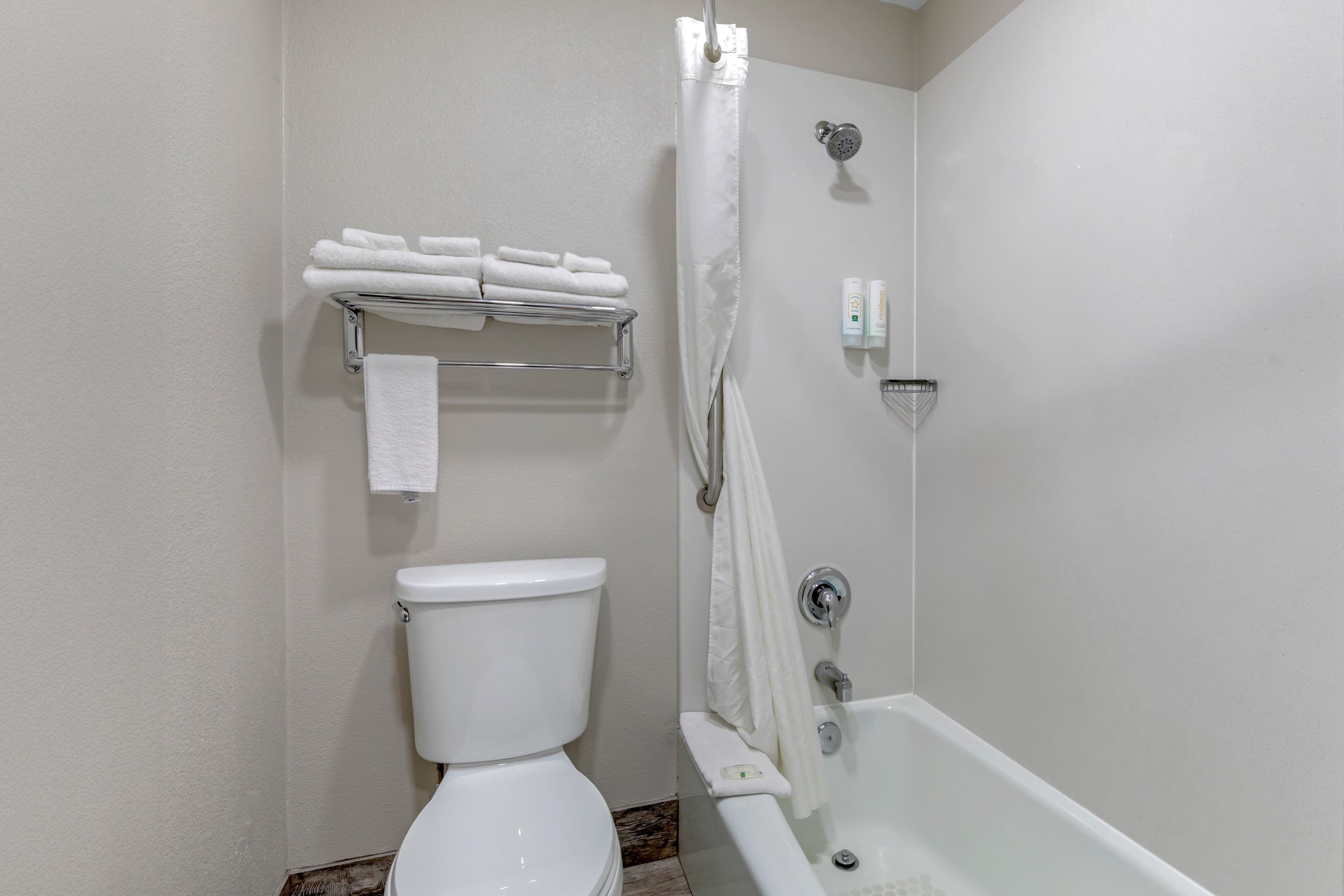 Quality Inn Kettleman City near Hwy 41 — 22