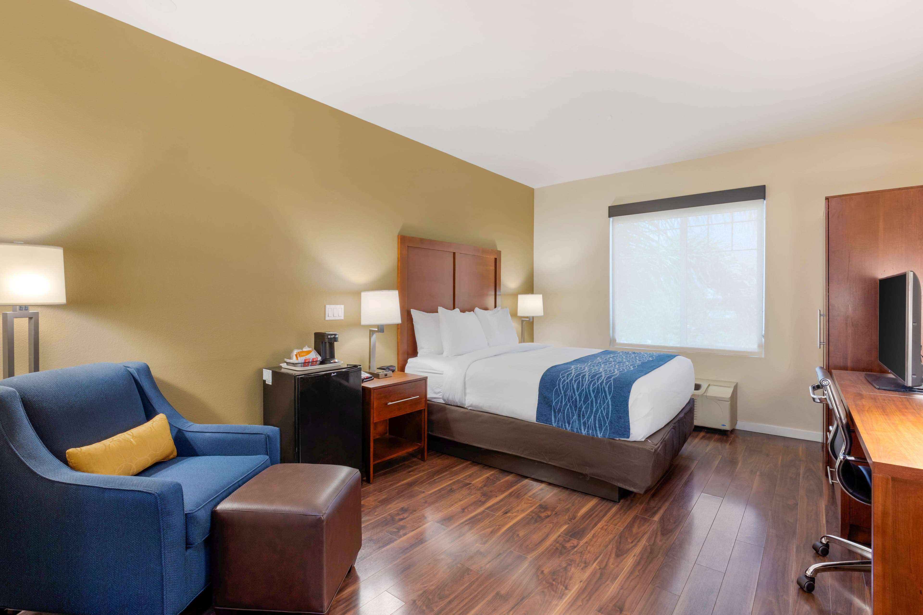 Comfort Inn & Suites Near Ontario Airport — 17