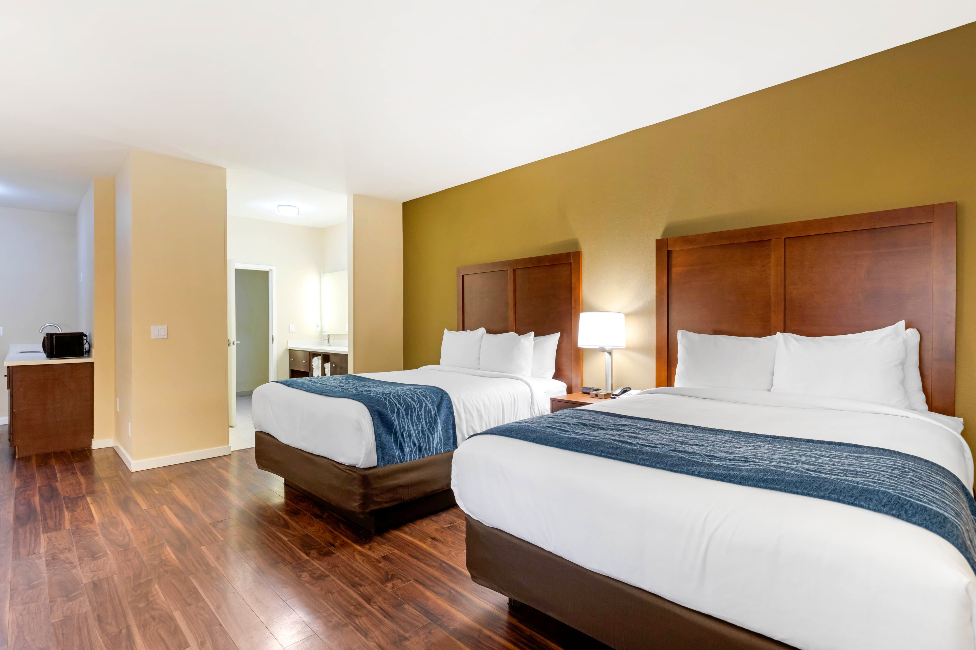 Comfort Inn & Suites Near Ontario Airport — 24