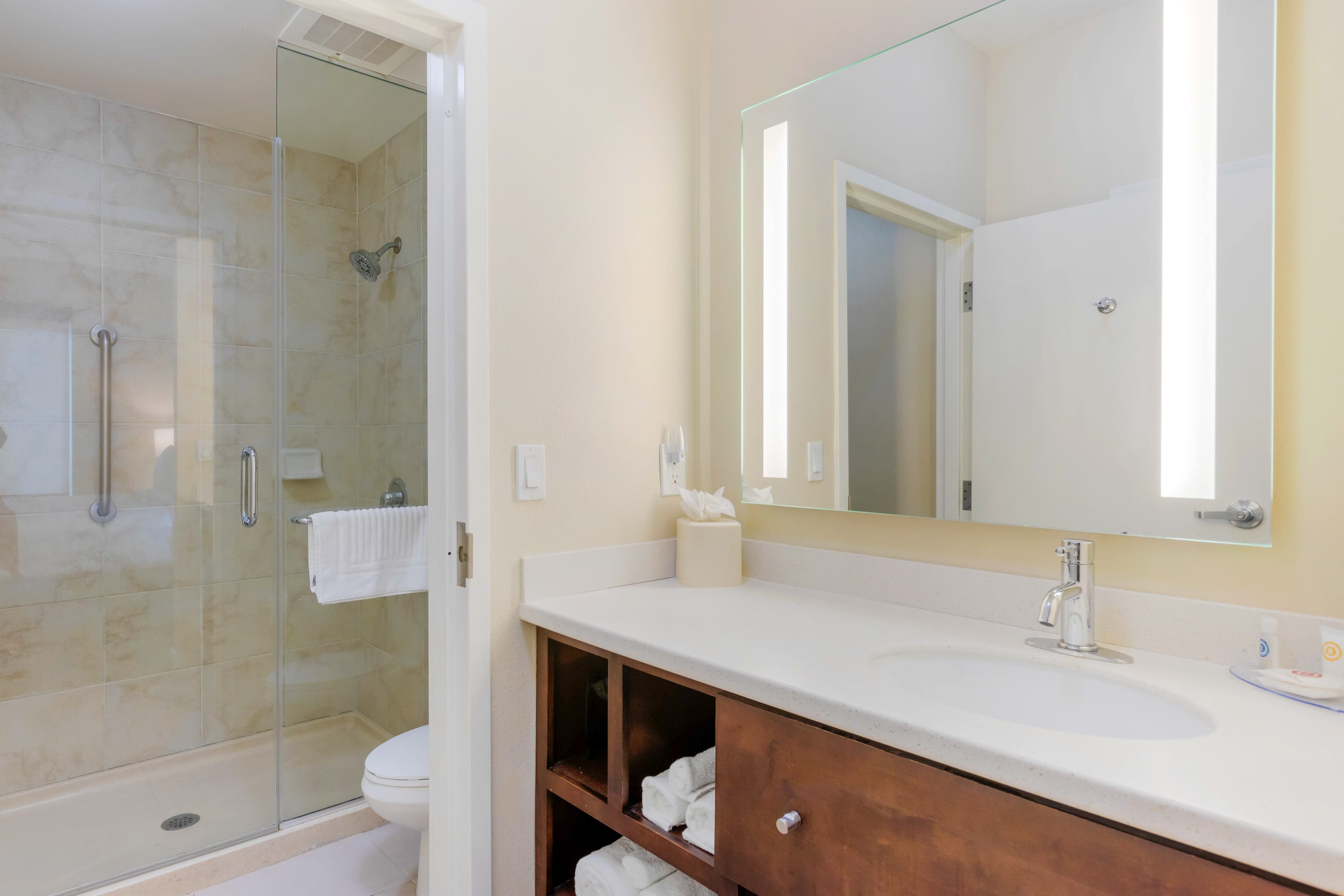 Comfort Inn & Suites Near Ontario Airport — 6