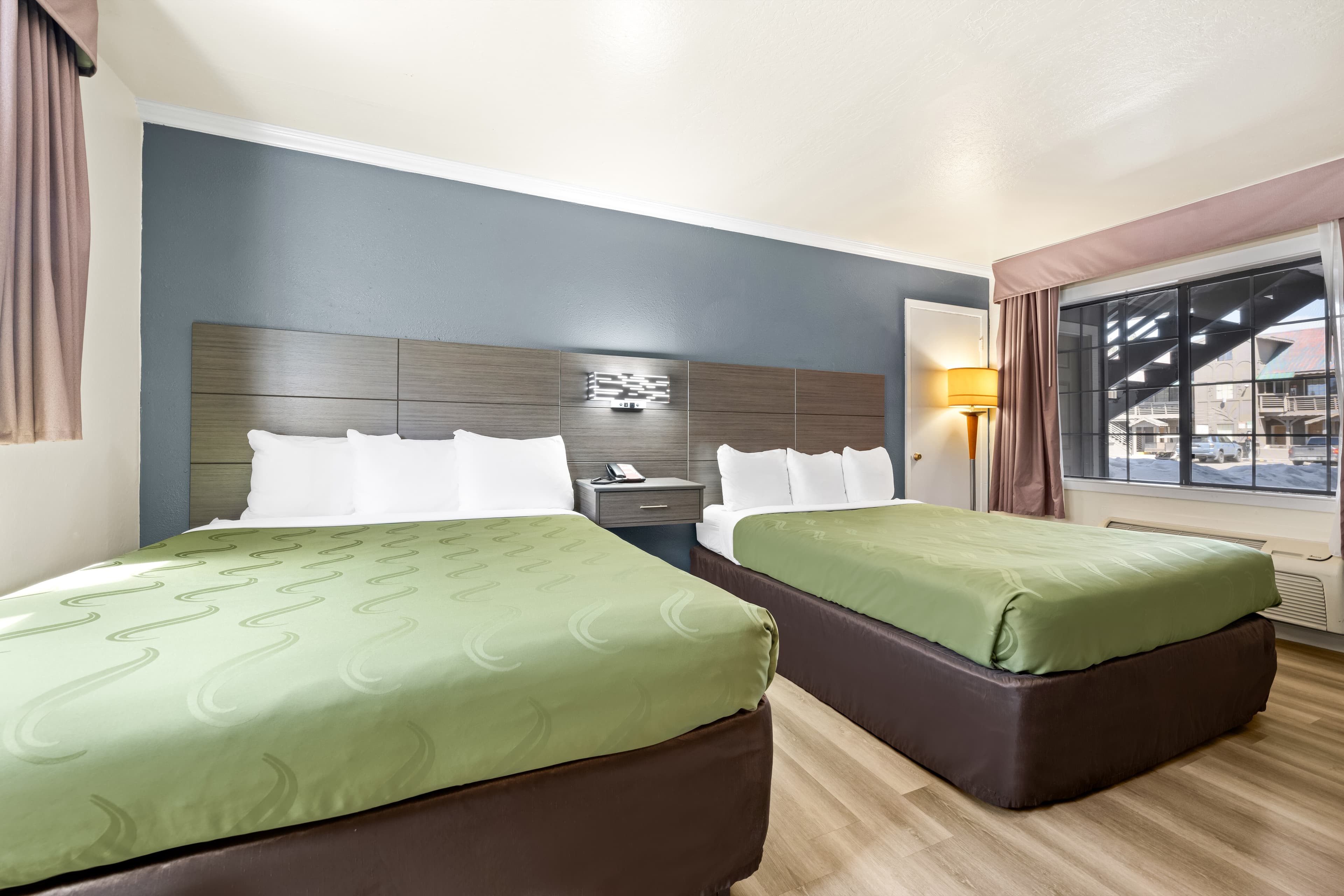 Econo Lodge Inn & Suites Heavenly Village Area — 35