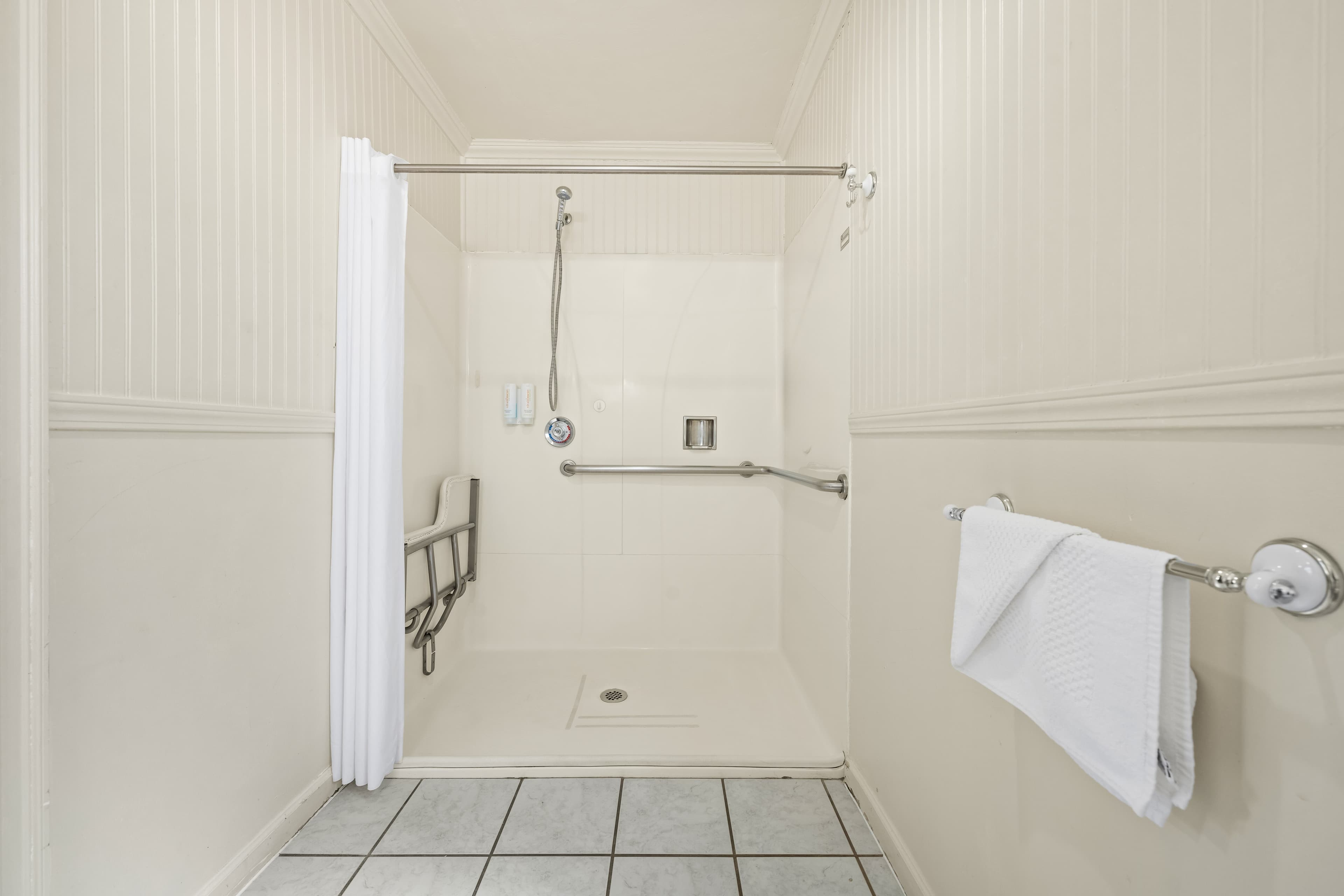 Econo Lodge Inn & Suites Heavenly Village Area — 25