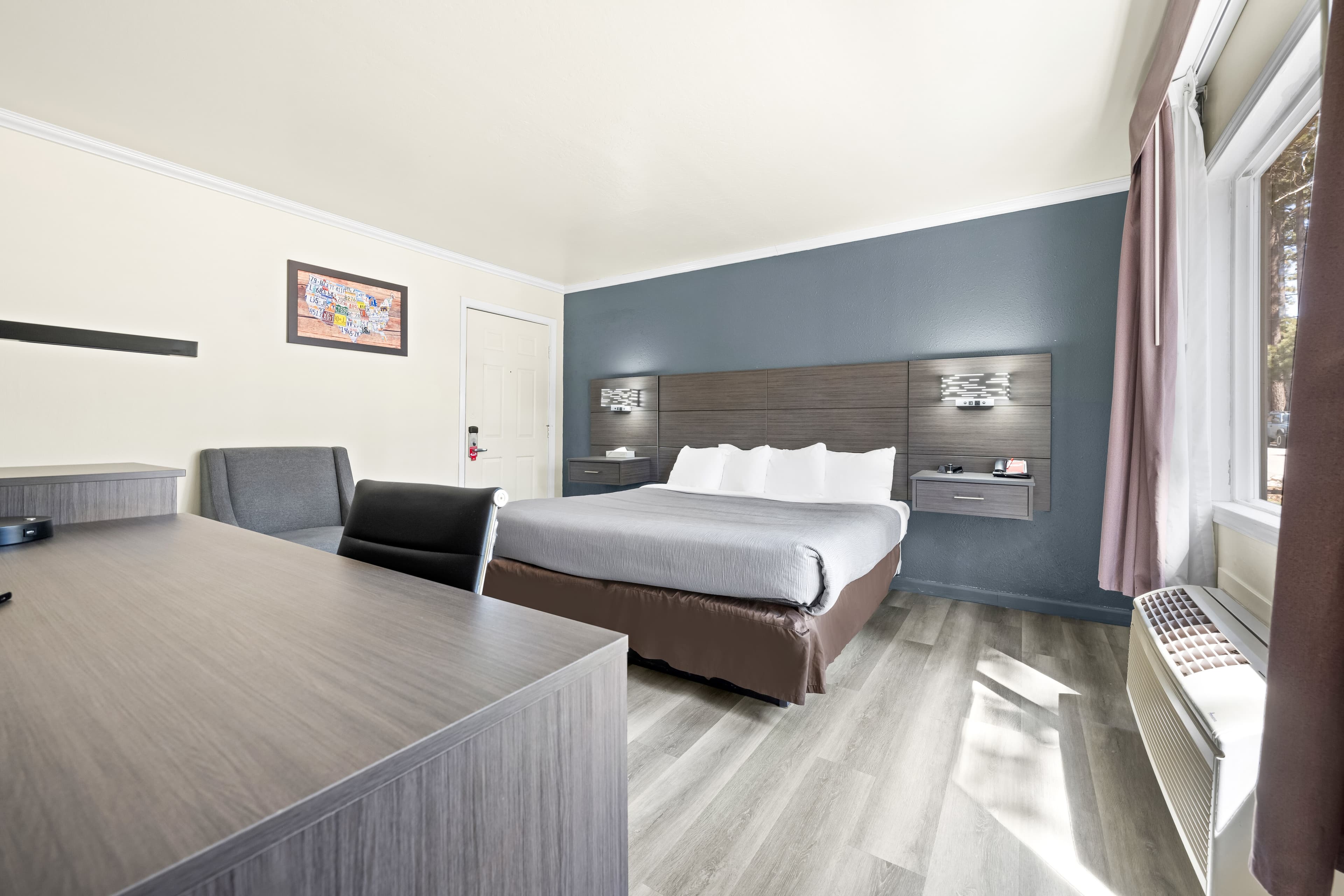 Econo Lodge Inn & Suites Heavenly Village Area — 30
