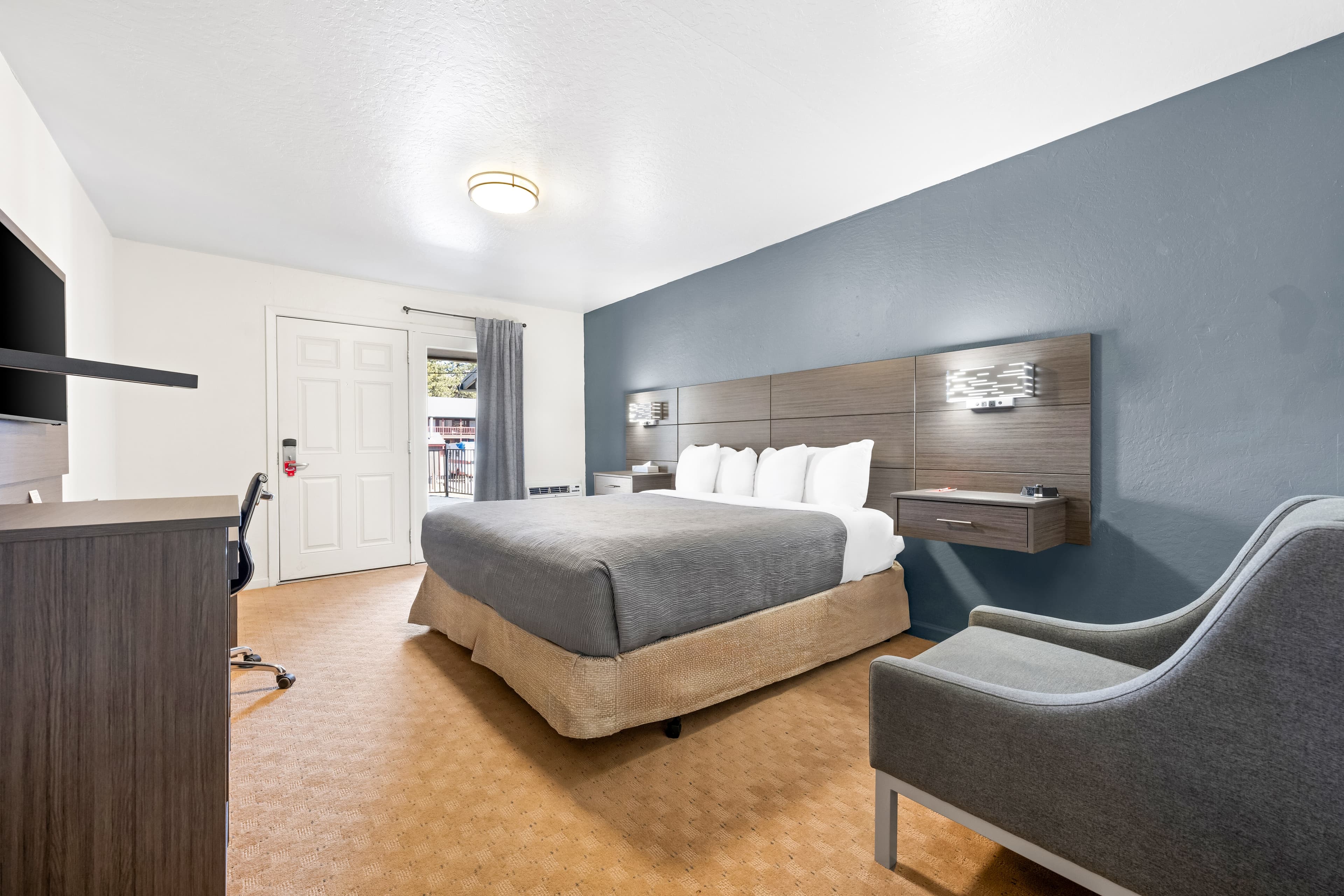 Econo Lodge Inn & Suites Heavenly Village Area — 33