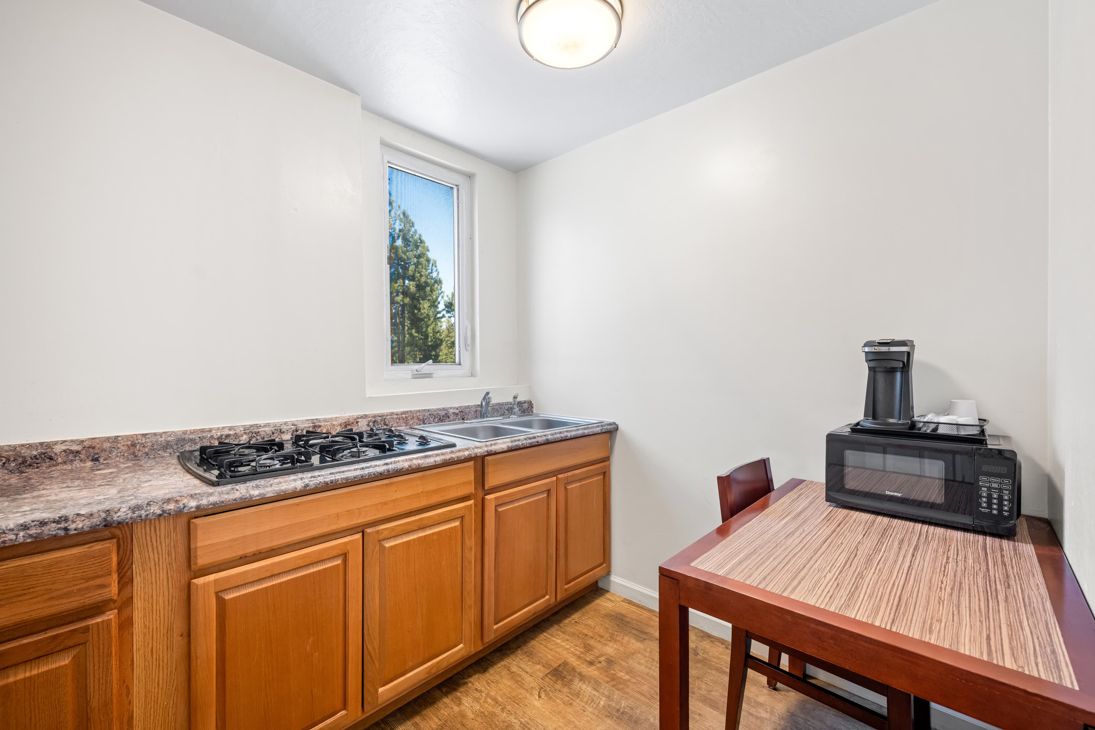 Econo Lodge Inn & Suites Heavenly Village Area — 12