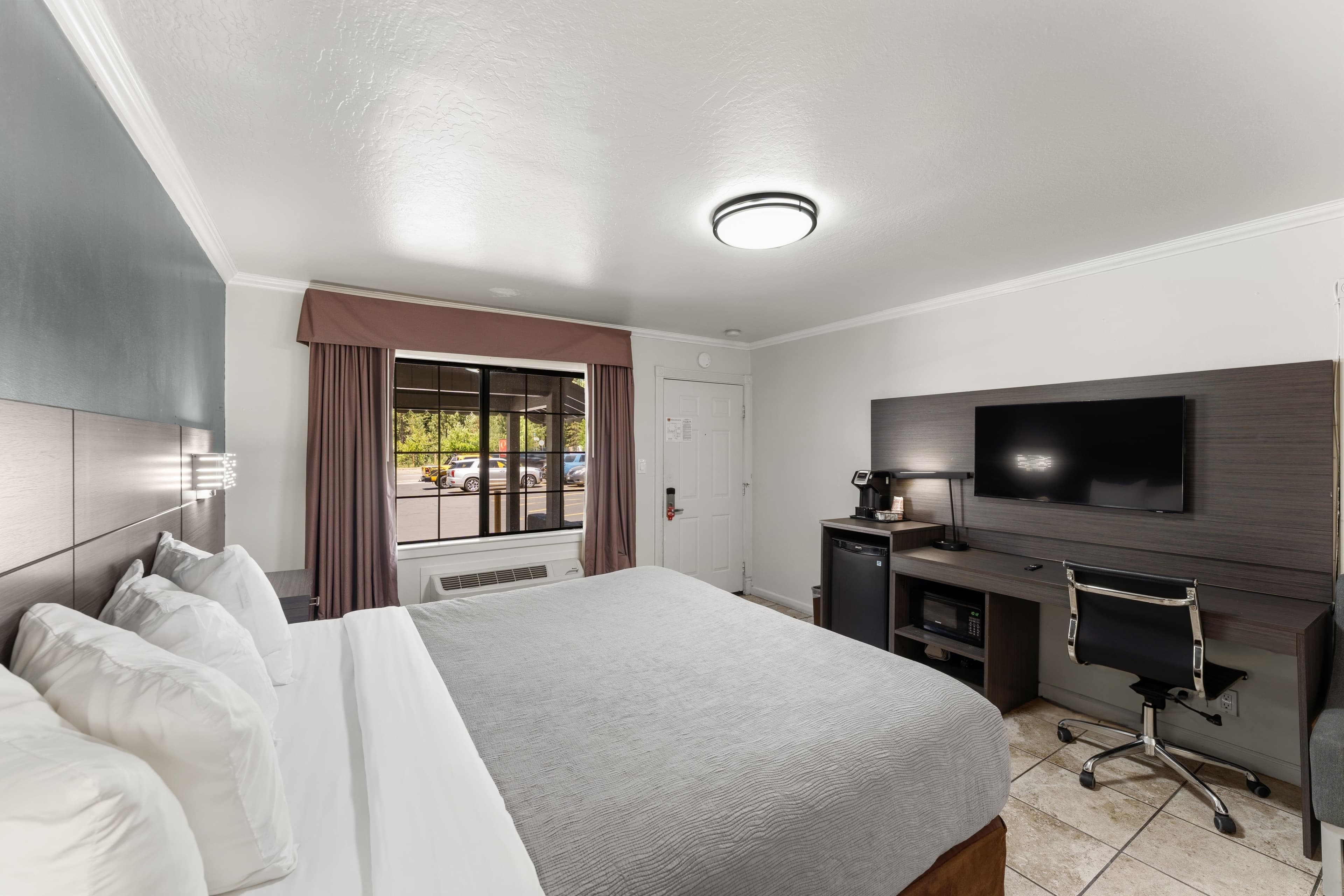 Econo Lodge Inn & Suites Heavenly Village Area — 21