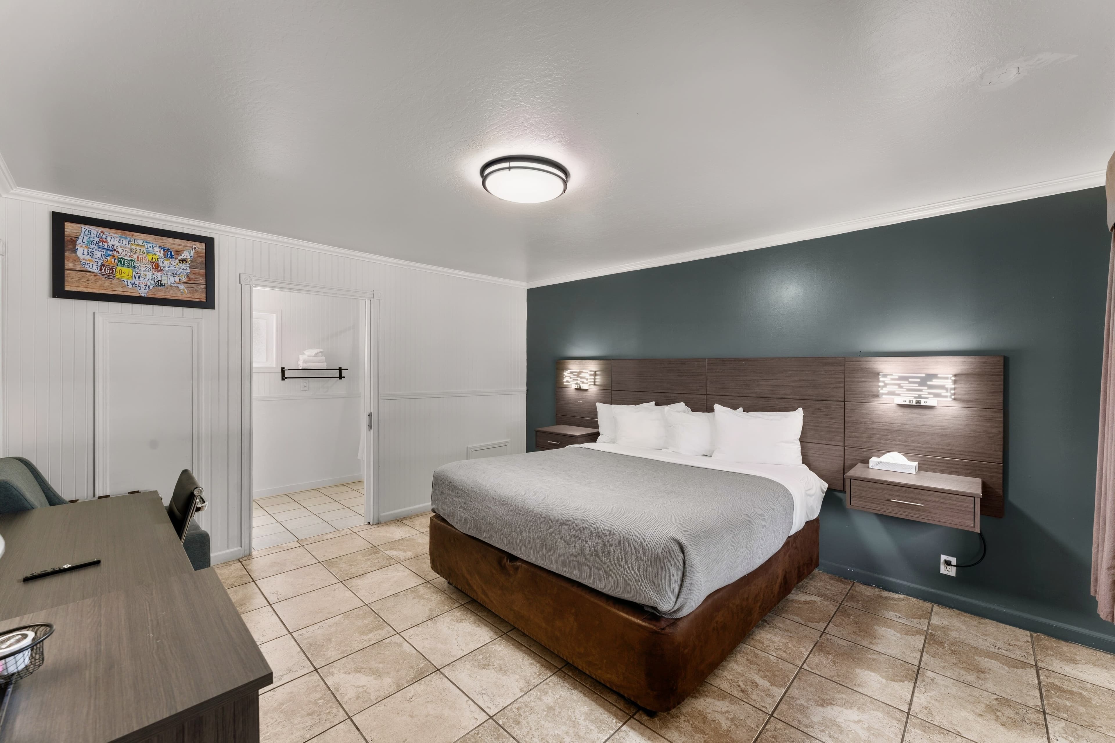 Econo Lodge Inn & Suites Heavenly Village Area — 22