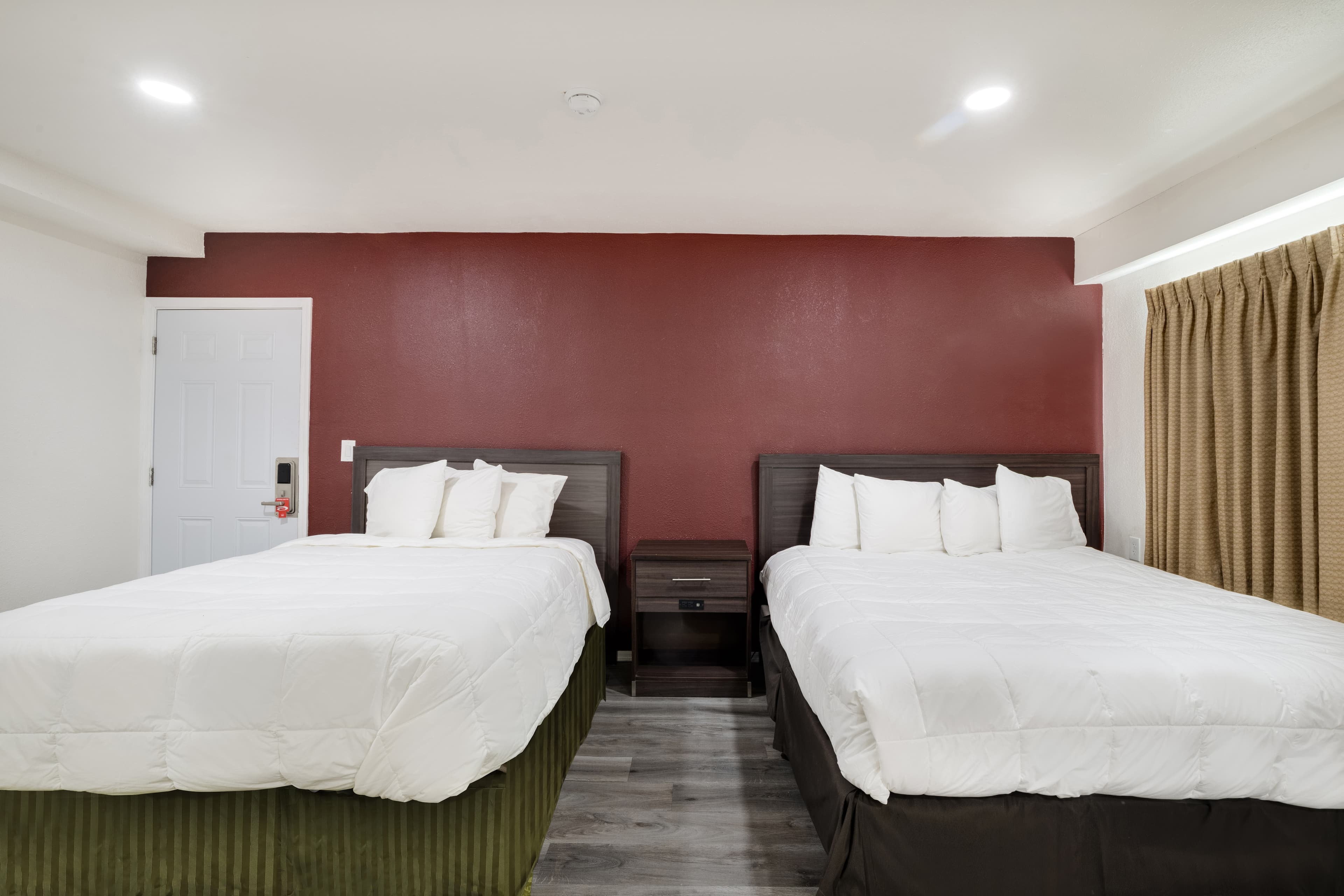 Econo Lodge Needles — 23
