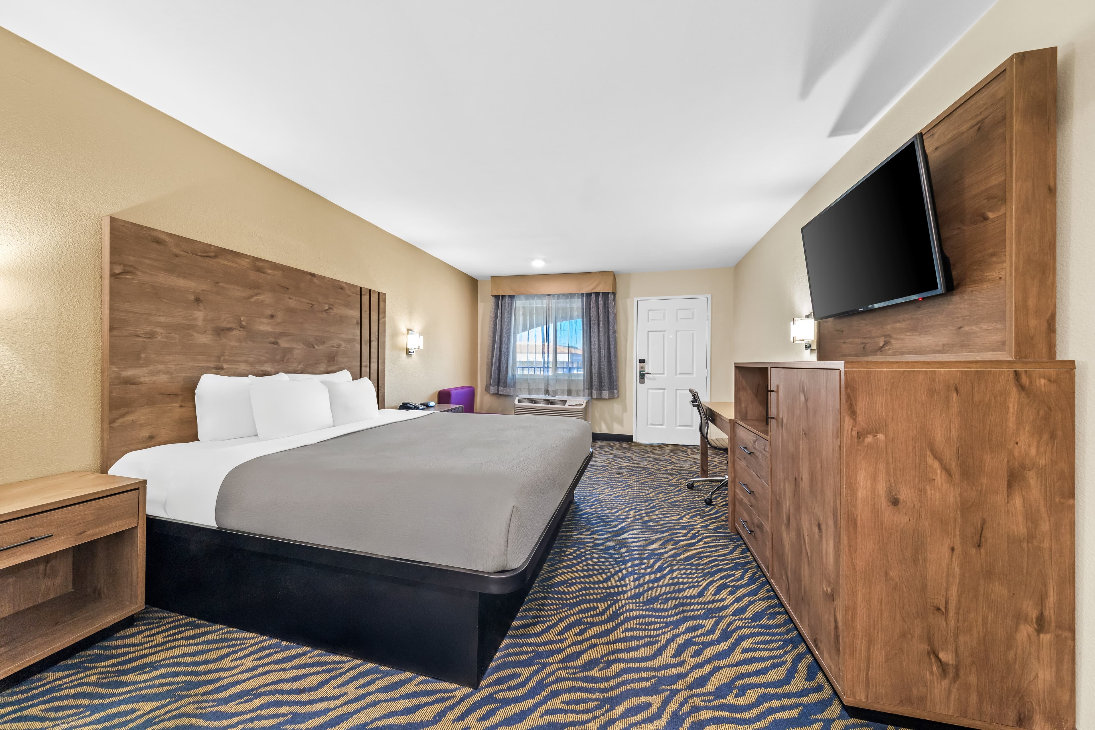 Quality Inn & Suites Victorville - Hesperia — 6