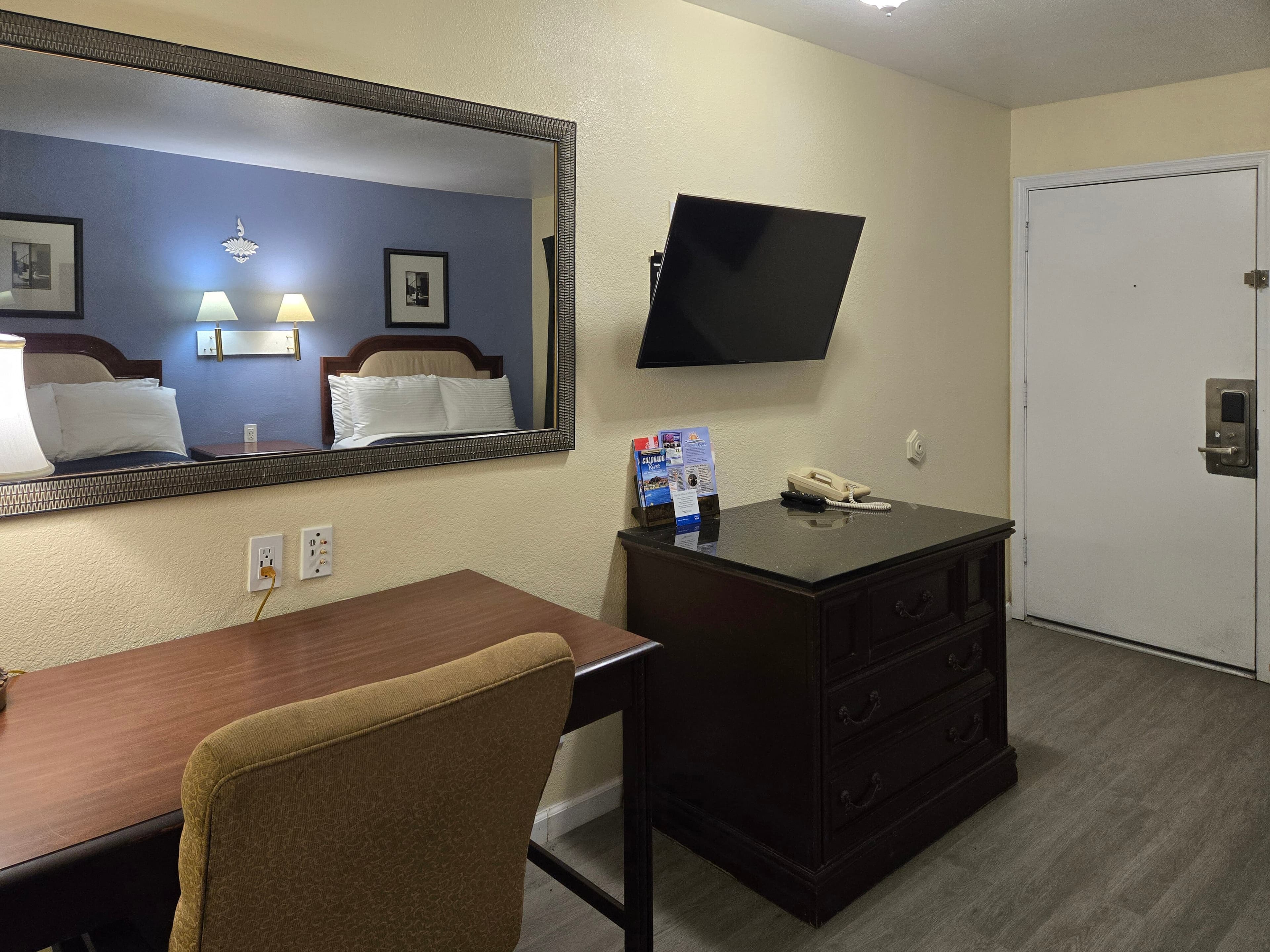 Rodeway Inn & Suites Blythe I-10 - Image 5