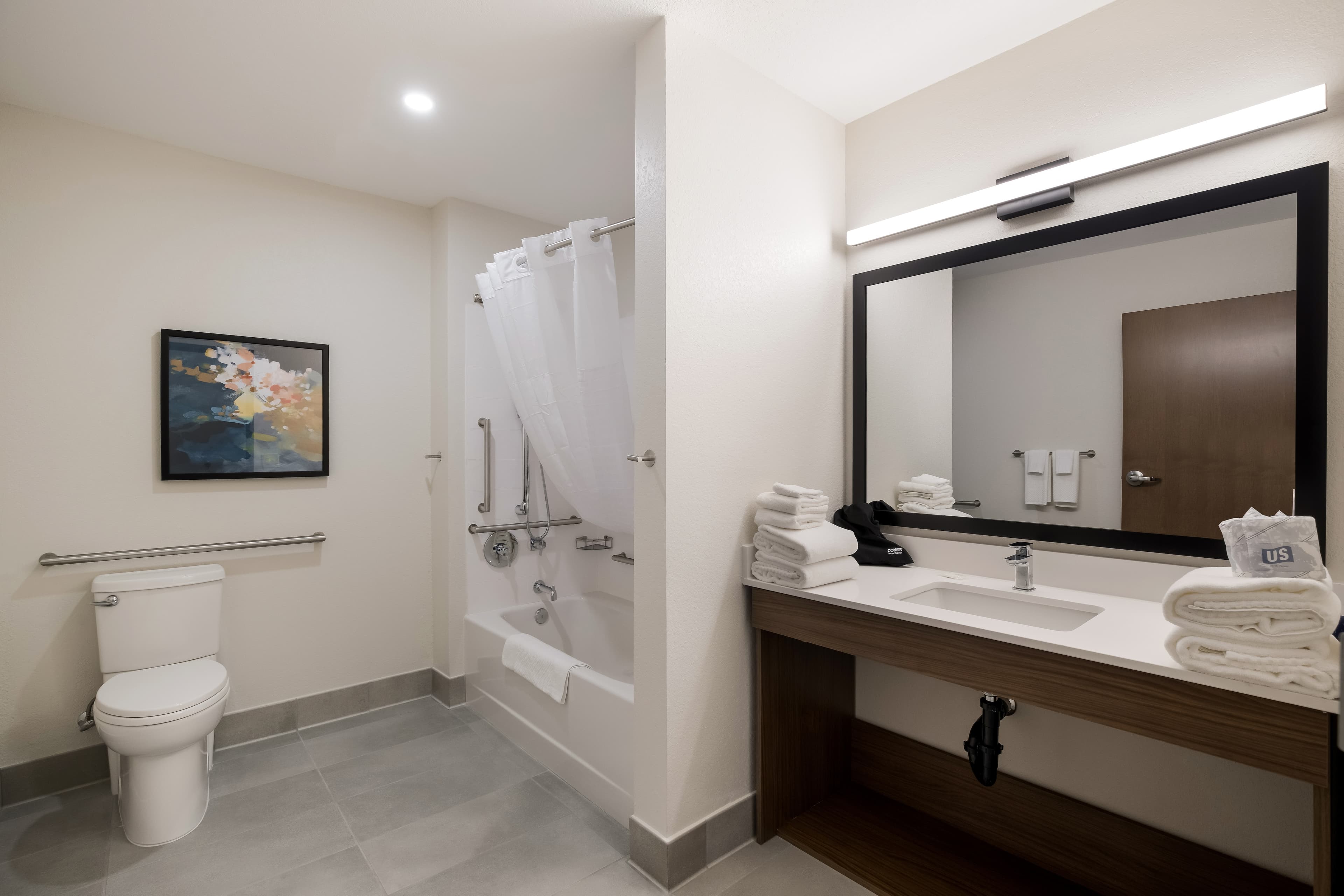 Everhome Suites Corona — 15