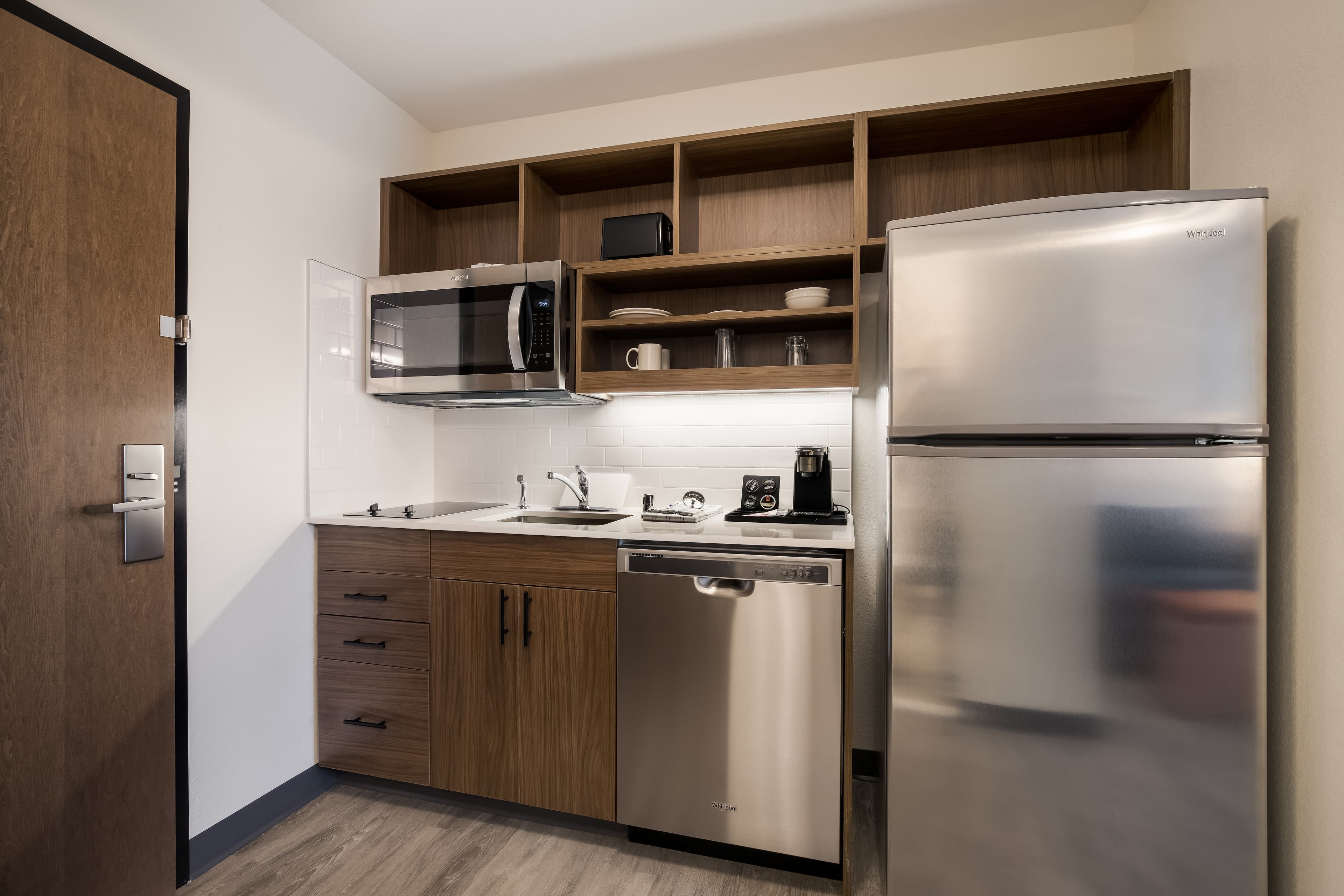 Everhome Suites Corona — 20