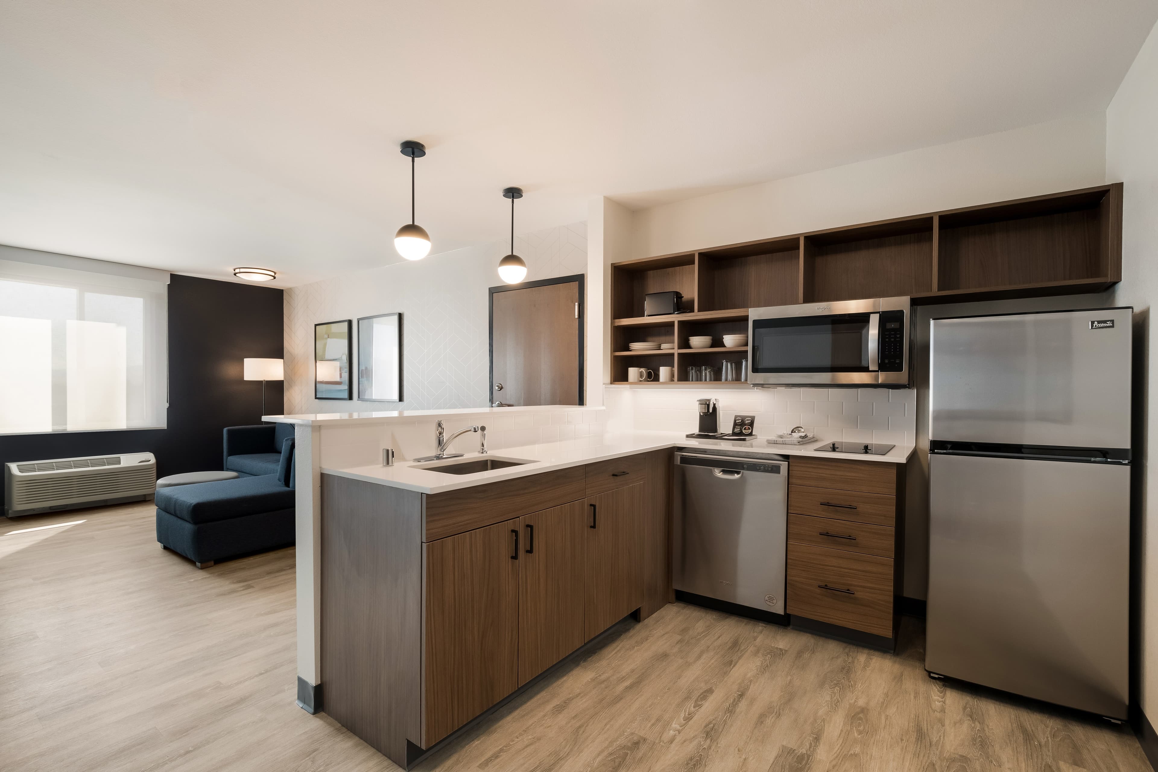 Everhome Suites Corona — 27