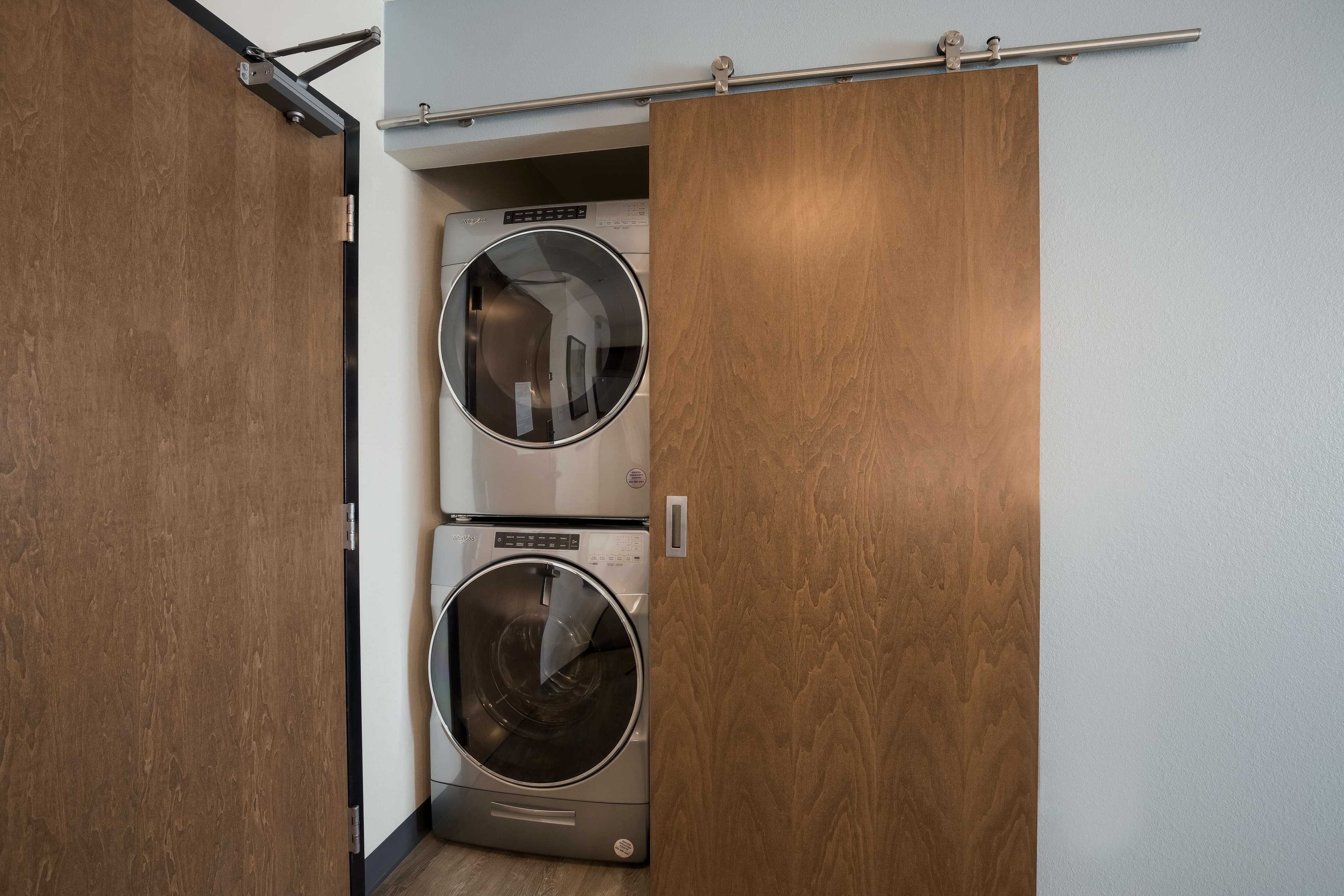 Everhome Suites Corona — 32