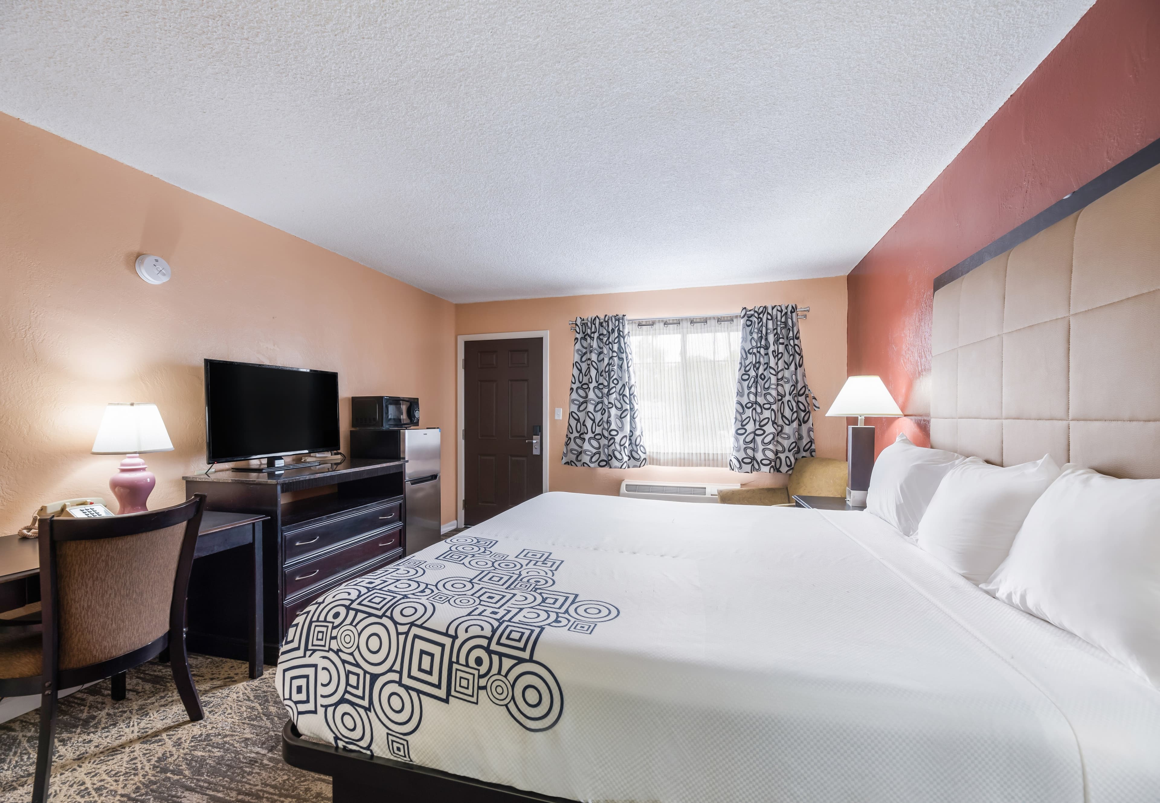 Rodeway Inn Modesto near Downtown - Image 2