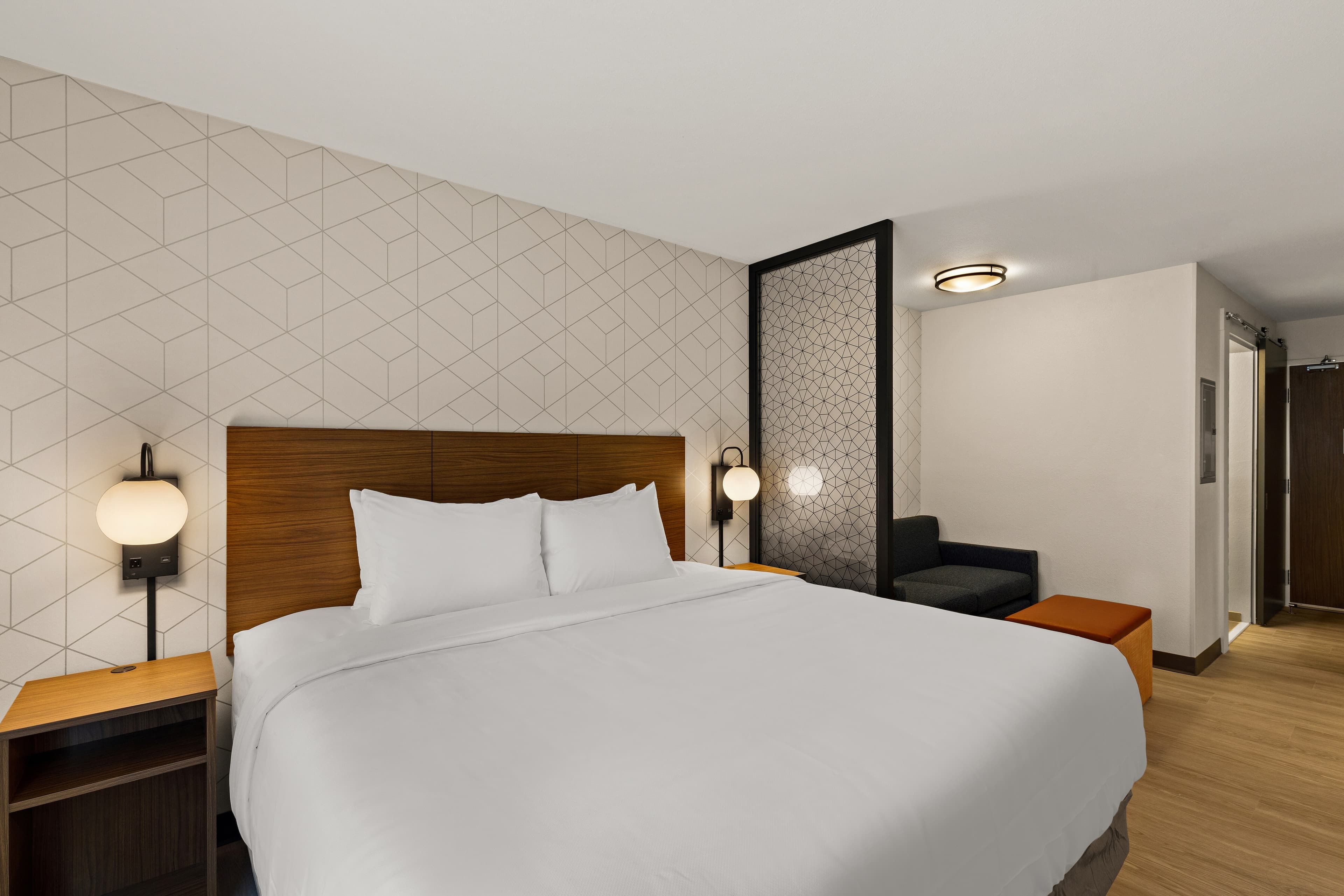 Everhome Suites Ontario - Image 3