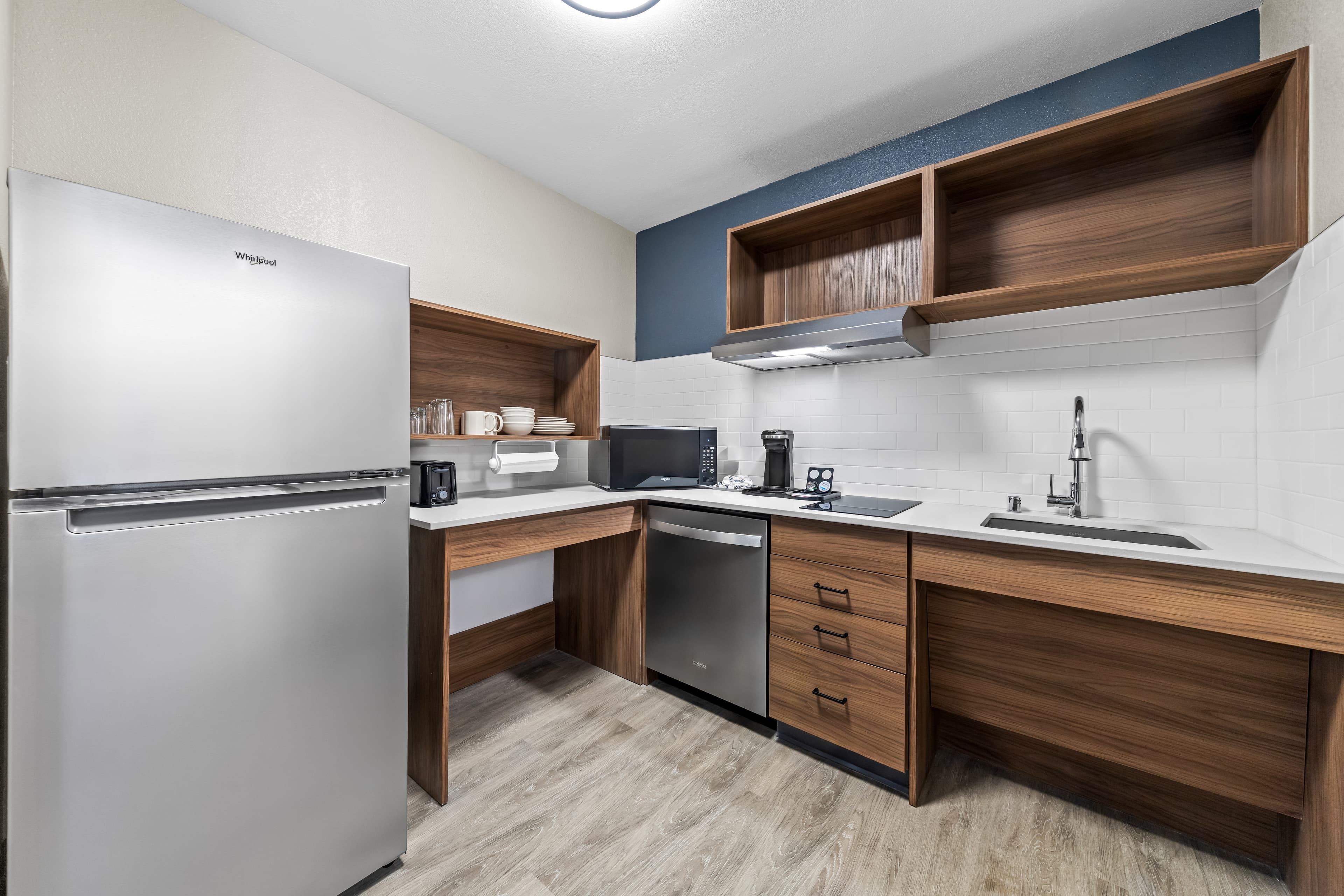 Everhome Suites Ontario — 8