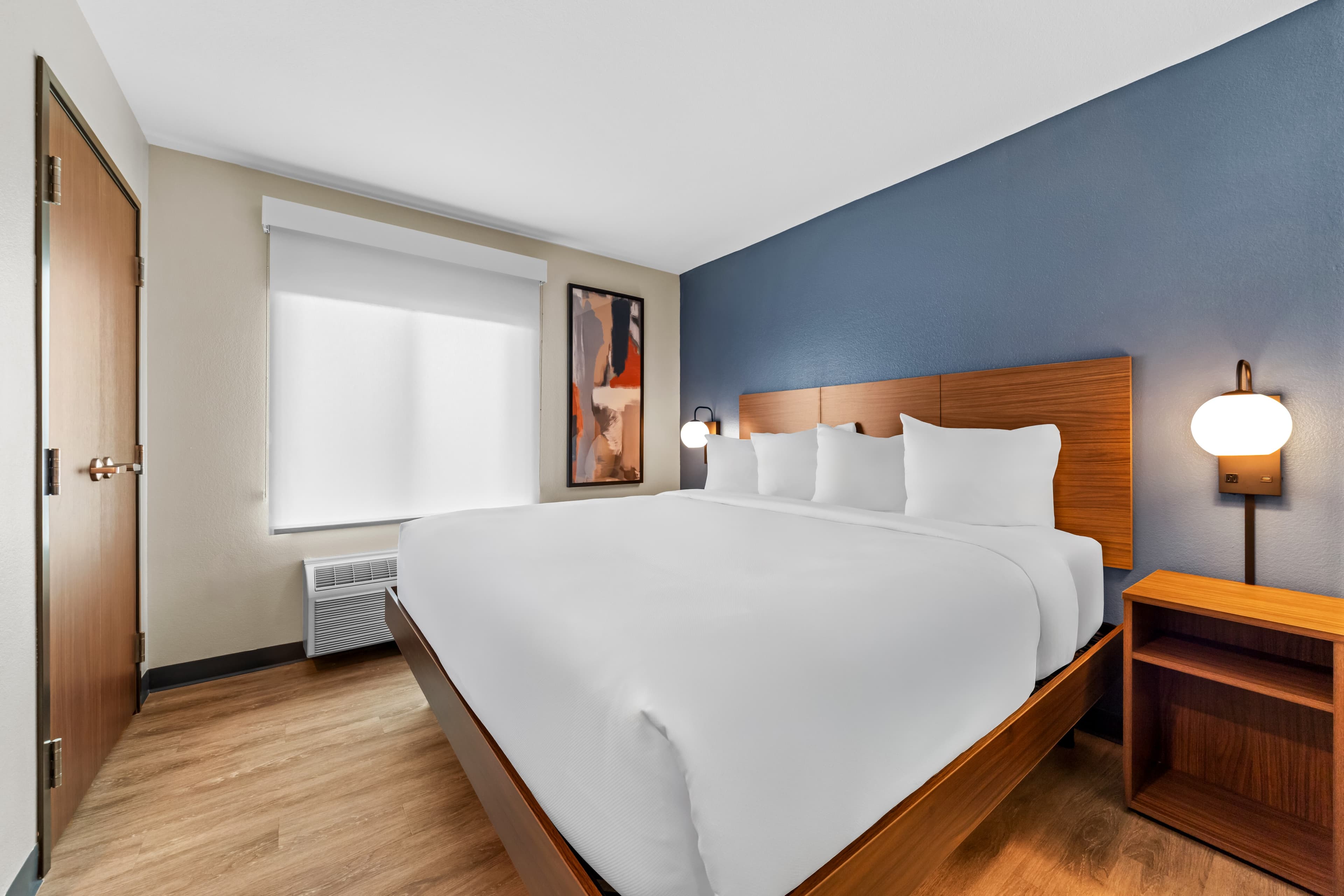 Everhome Suites Ontario — 15