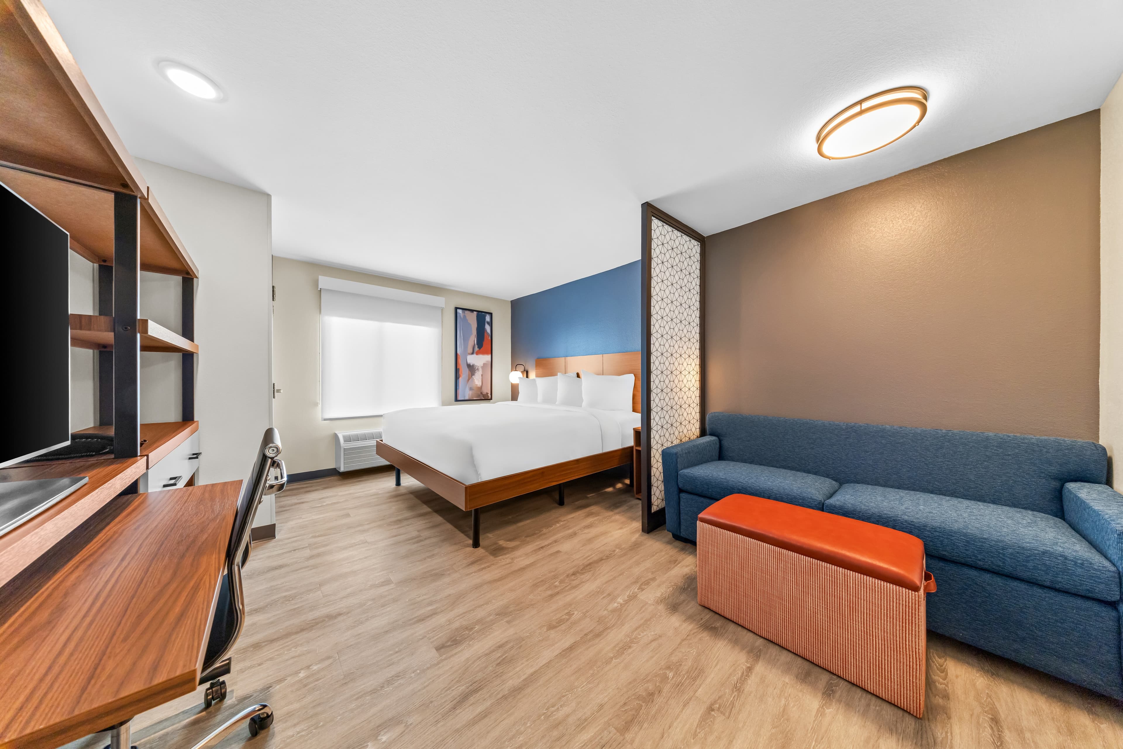 Everhome Suites Ontario — 17