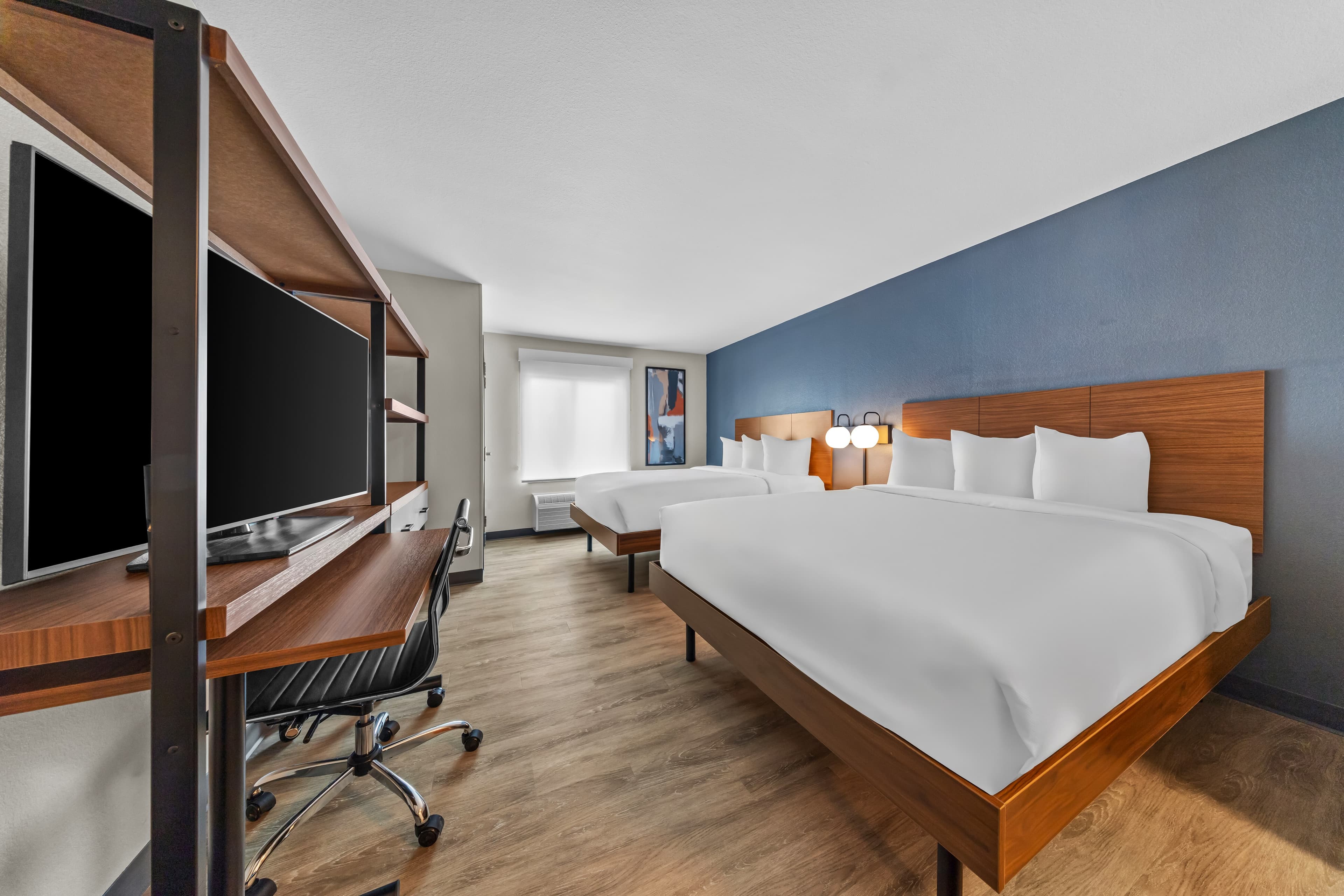 Everhome Suites Ontario — 21