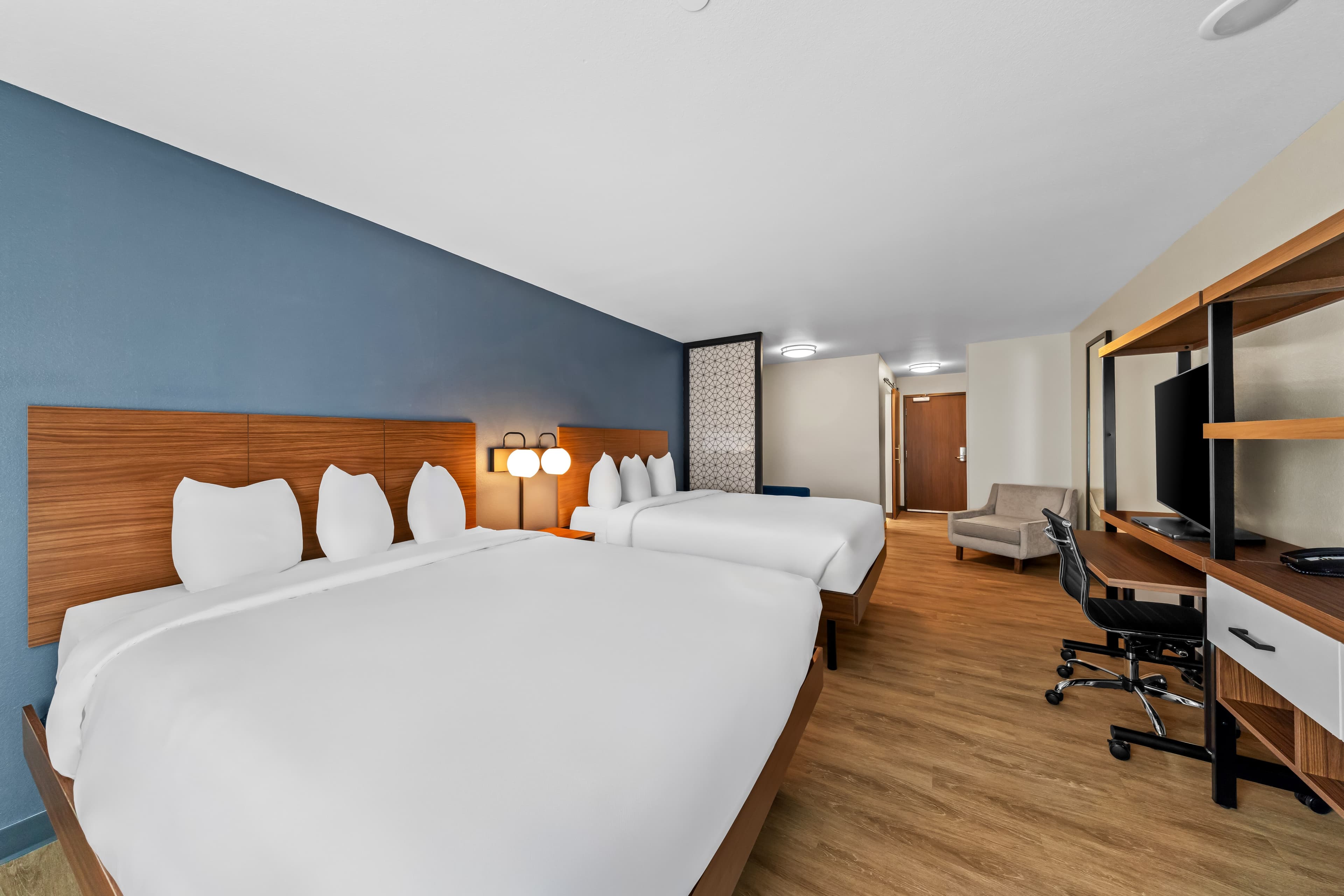 Everhome Suites Ontario — 22