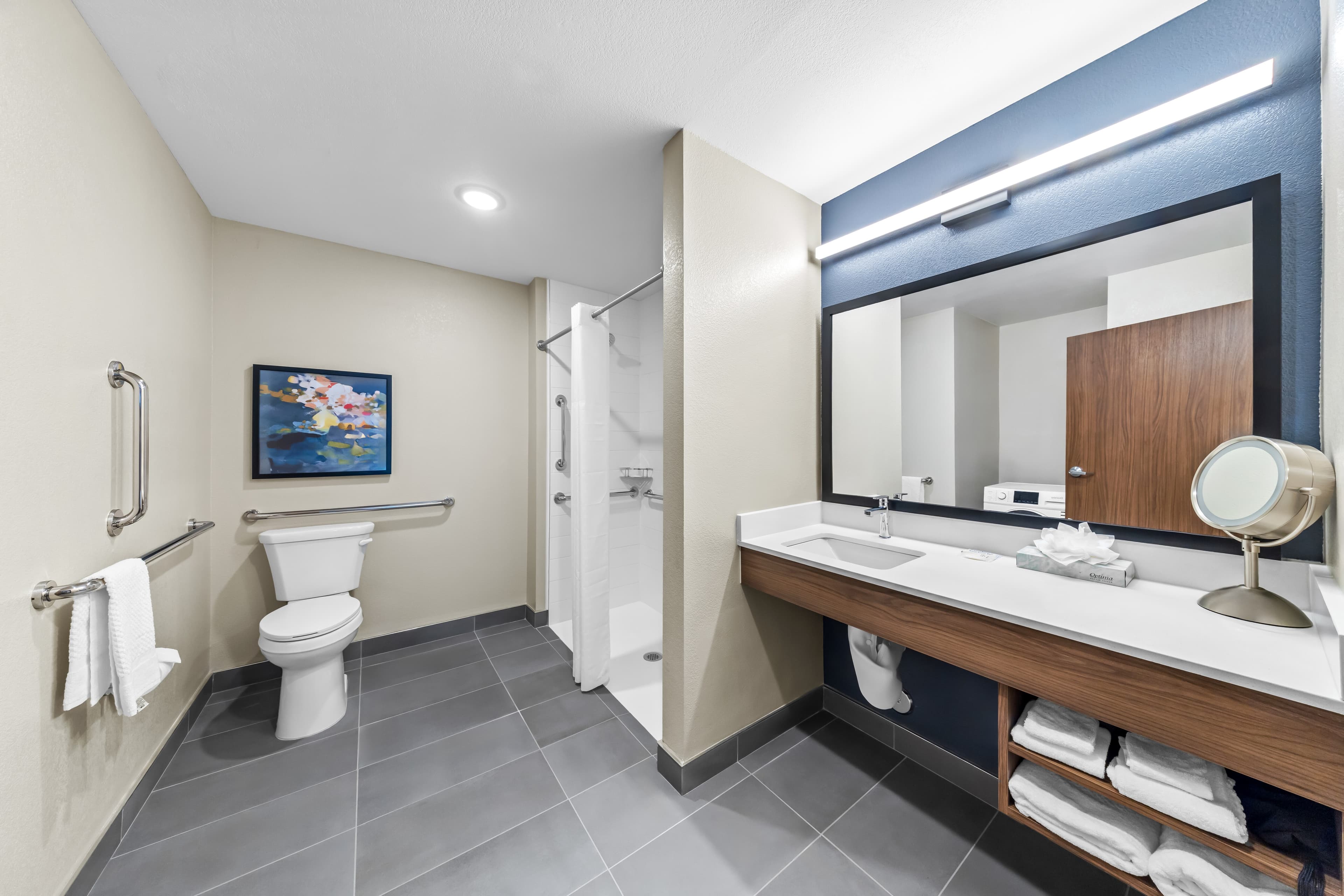 Everhome Suites Ontario — 28