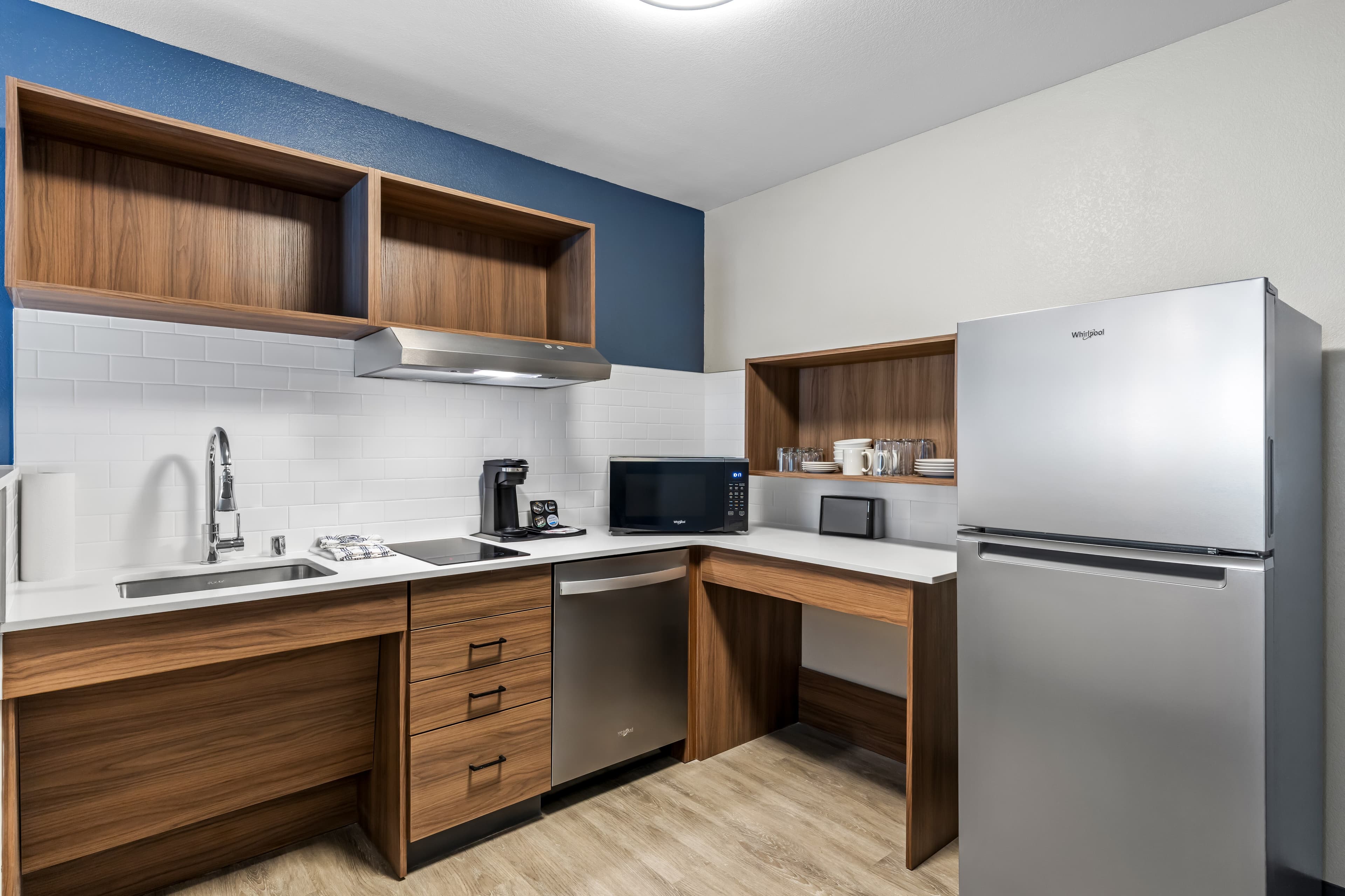 Everhome Suites Ontario — 31