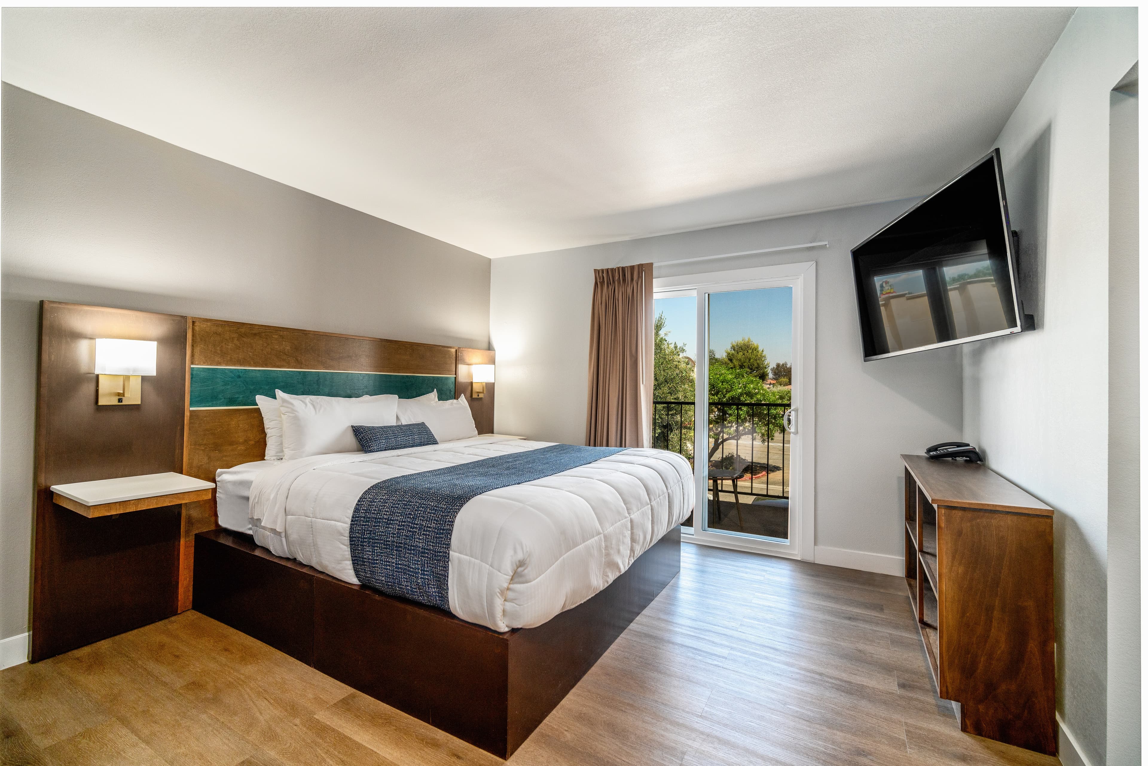 MainStay Suites Moreno Valley Near March Air Reserve Base — 8
