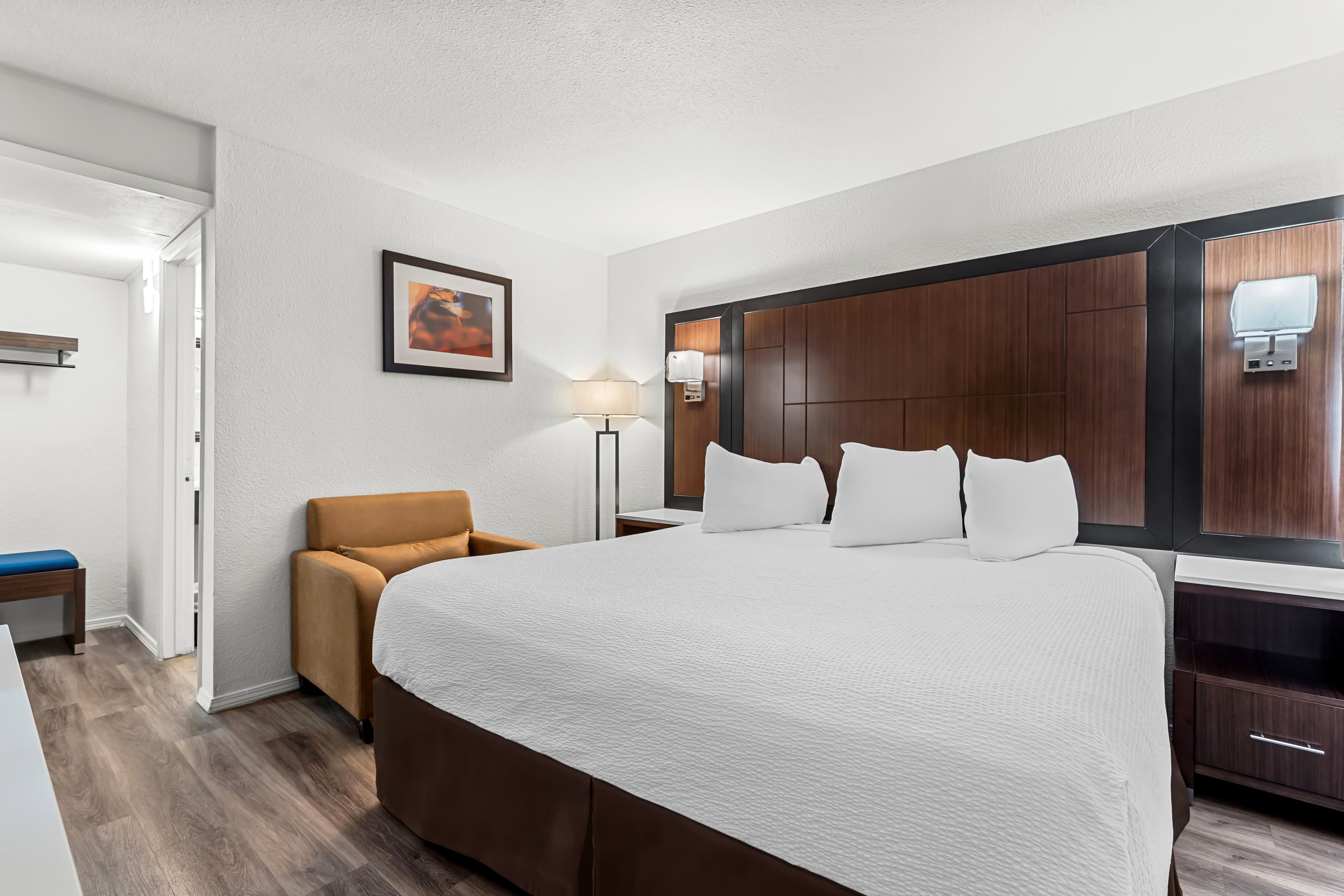 Econo Lodge Stockton near I-5 Fairgrounds — 6